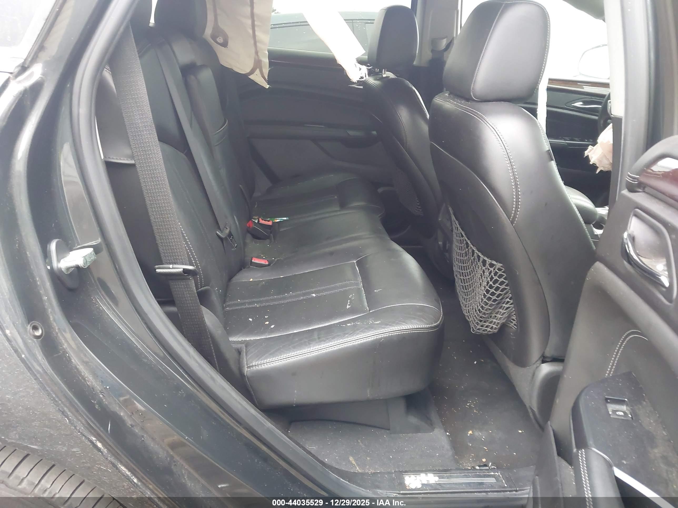 CADILLAC SRX image 8