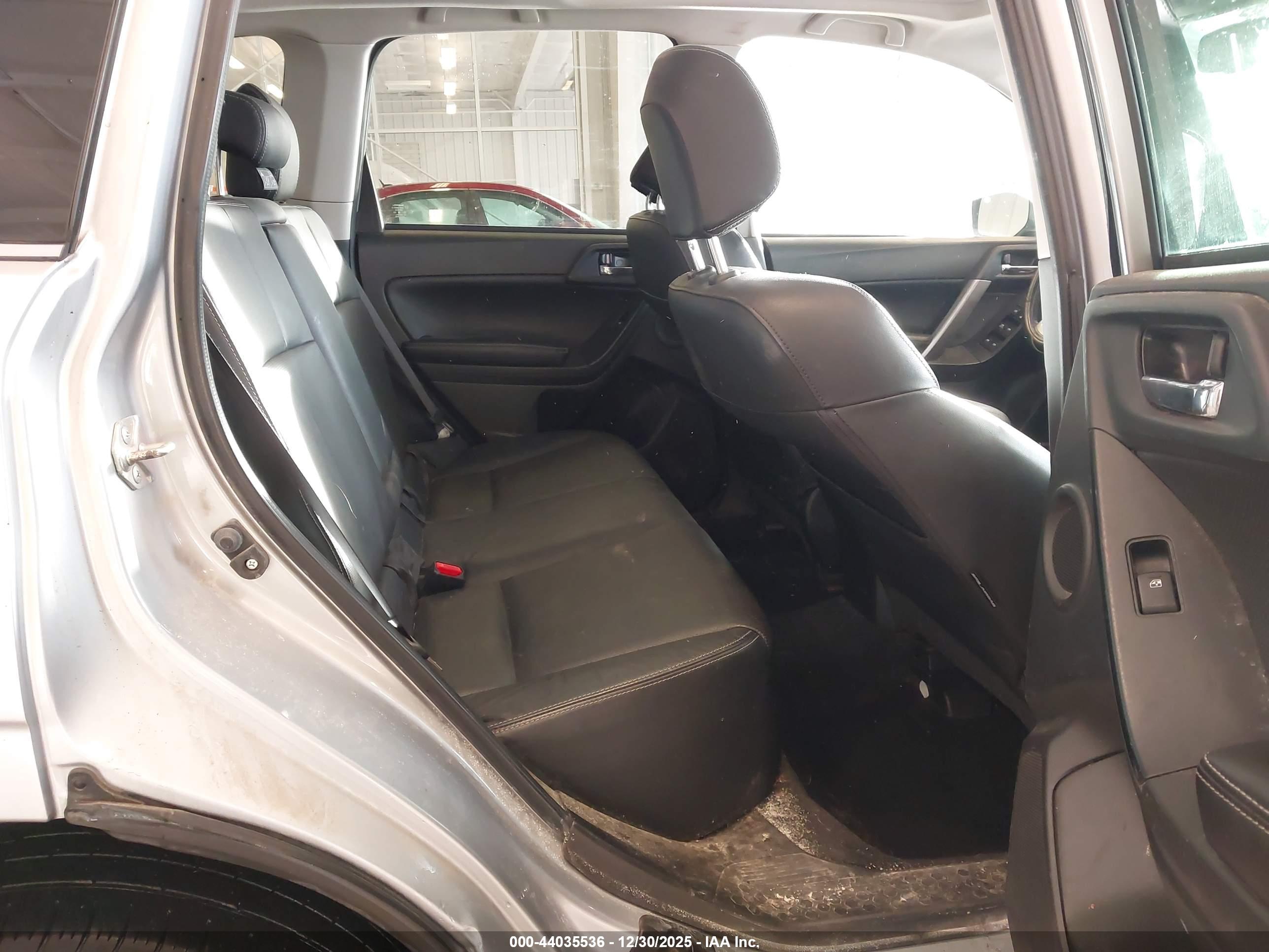 SUBARU FORESTER image 8