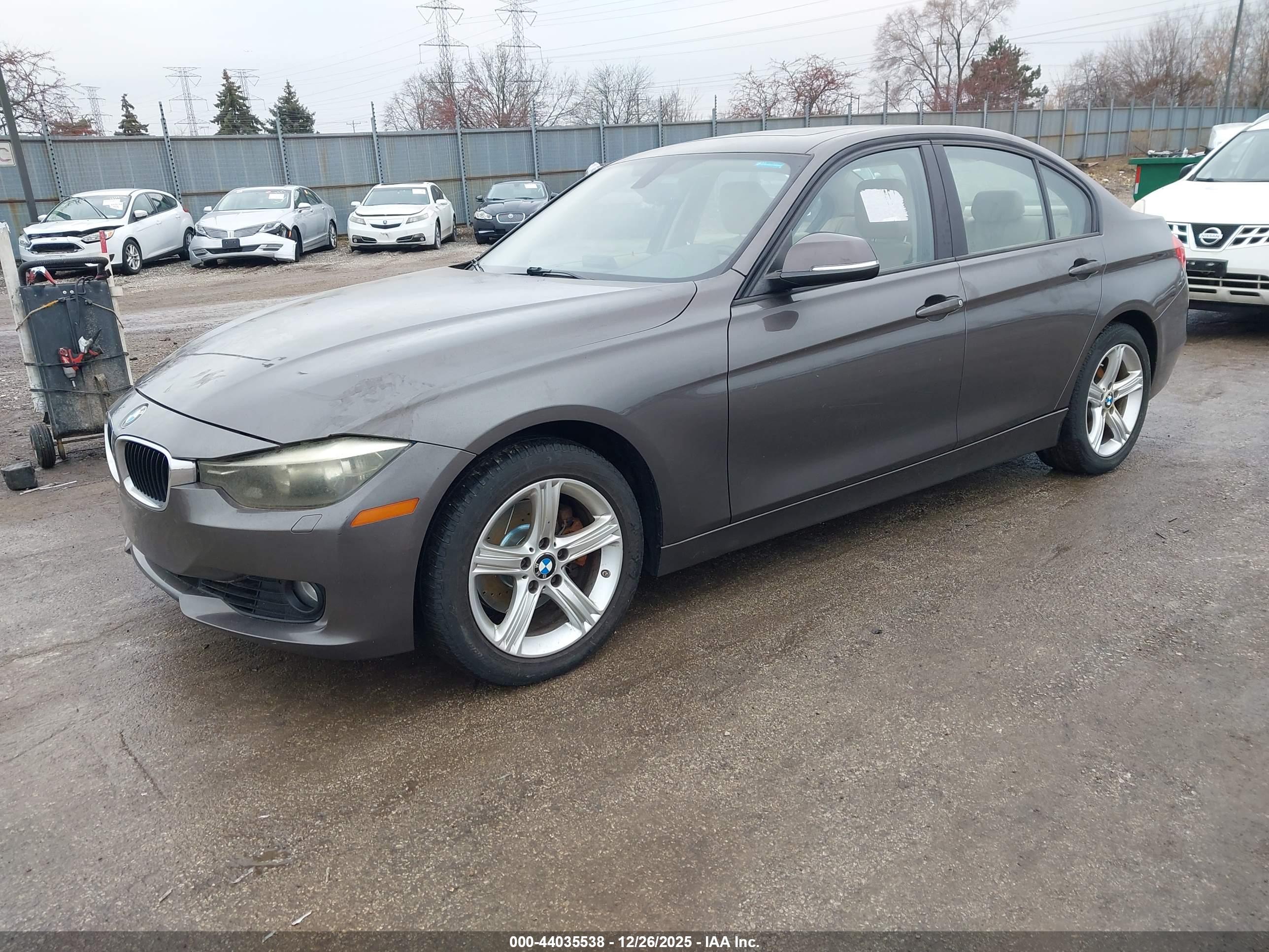 BMW 328I image 2