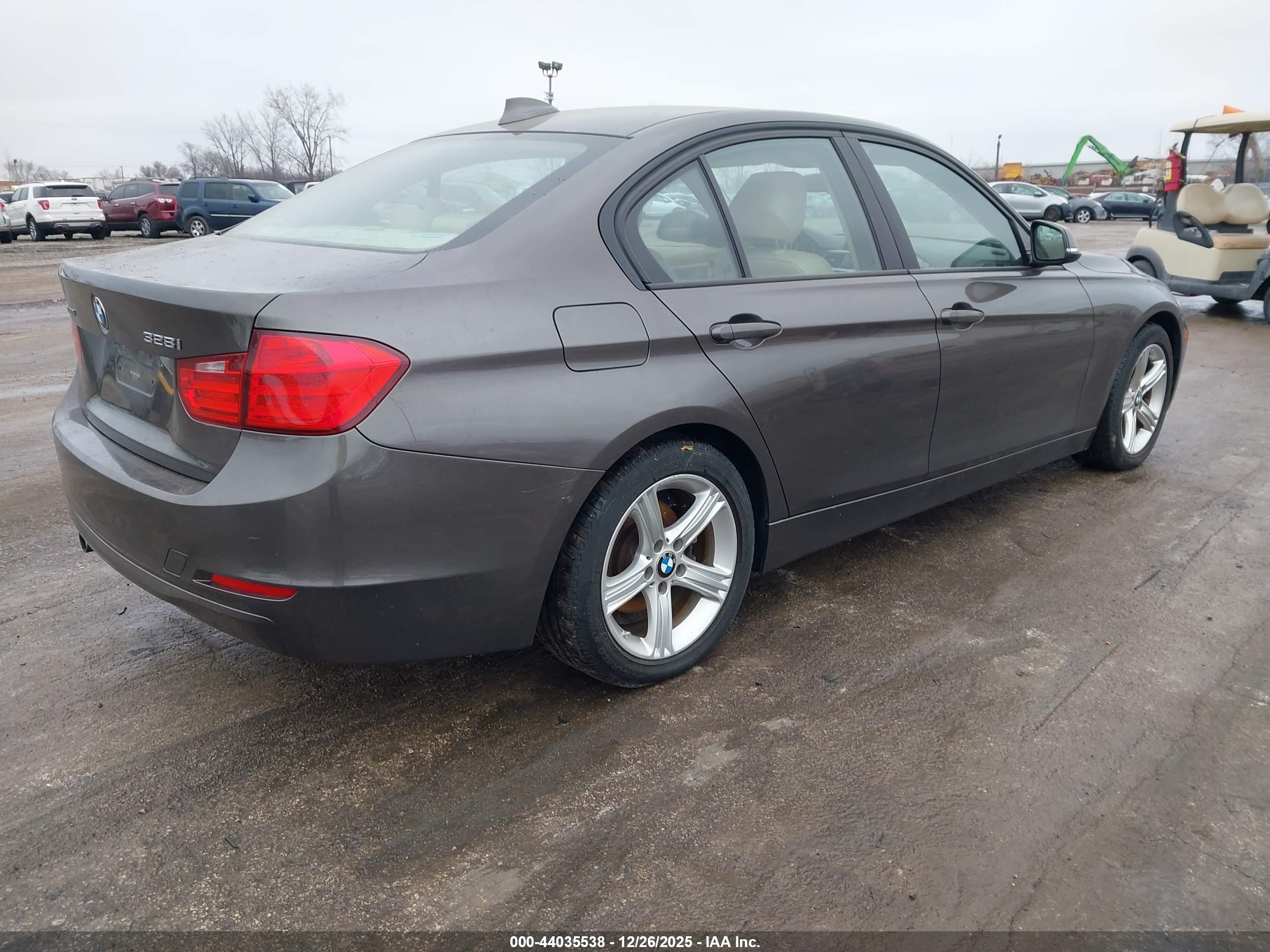 BMW 328I image 4