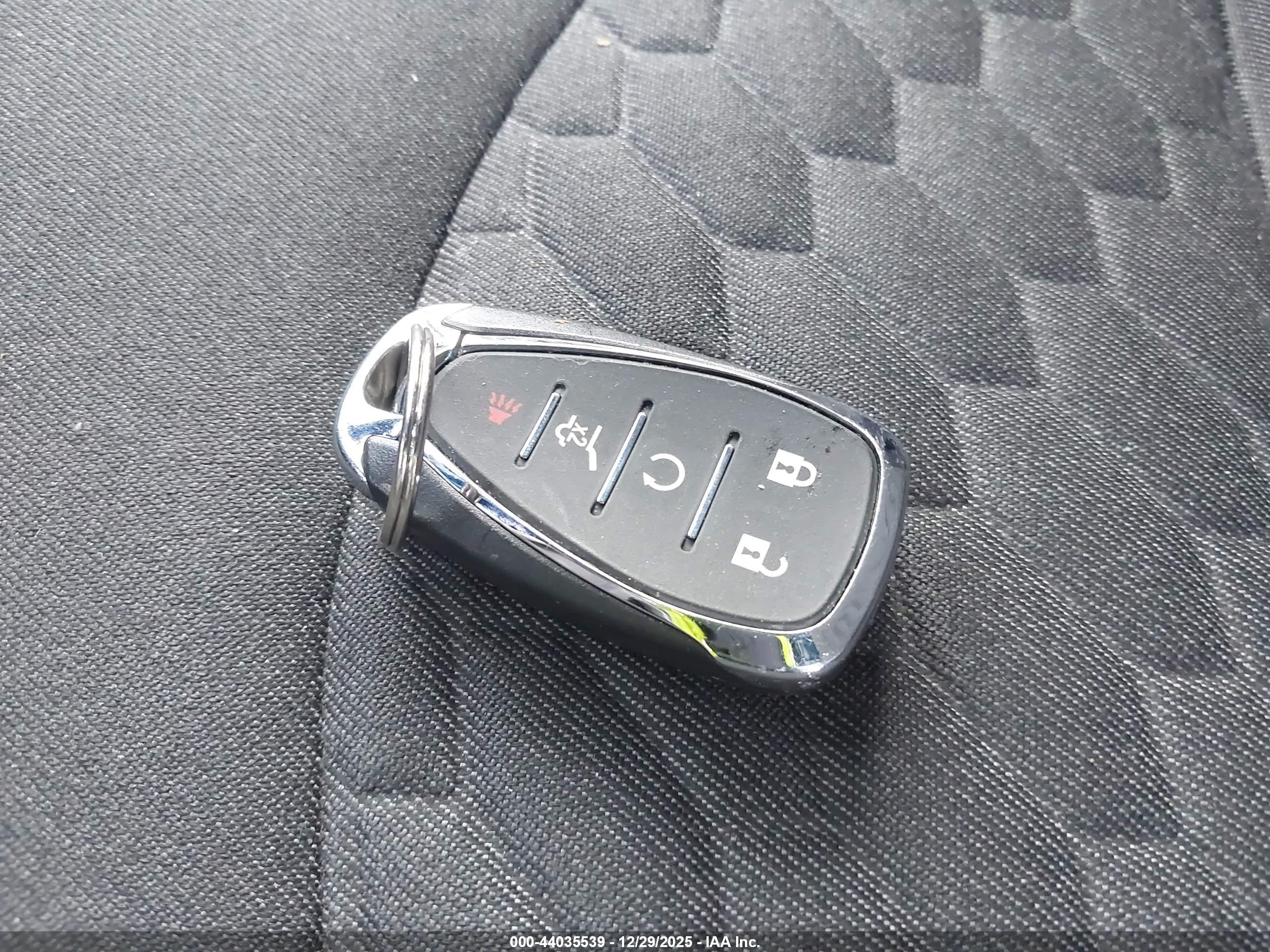 CHEVROLET EQUINOX image 11