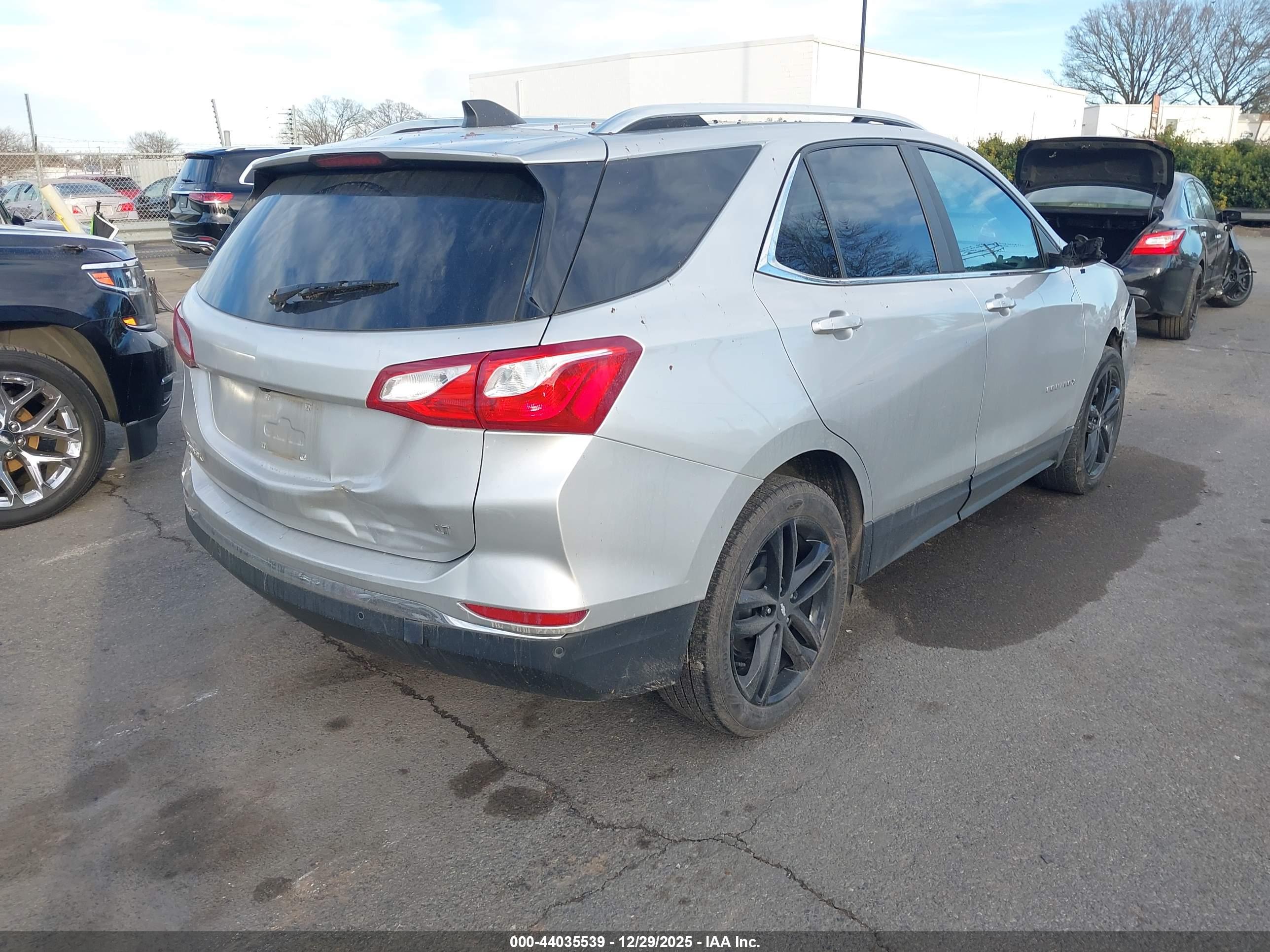 CHEVROLET EQUINOX image 4