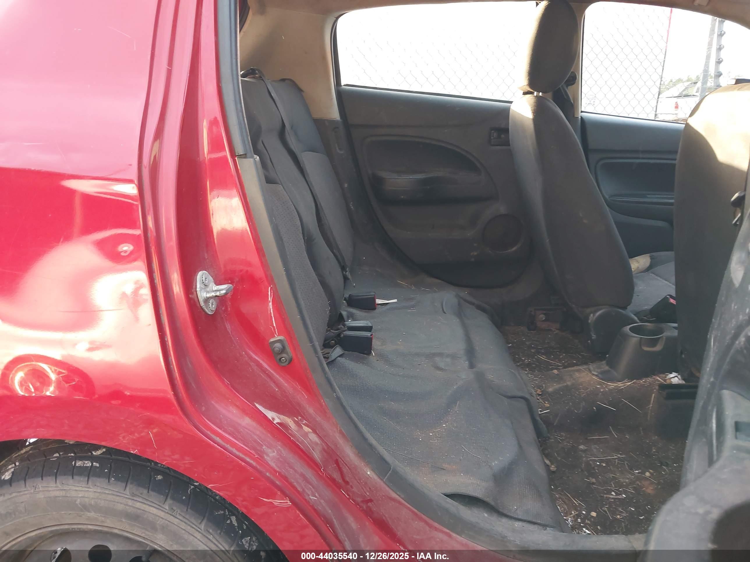 MITSUBISHI MIRAGE image 8