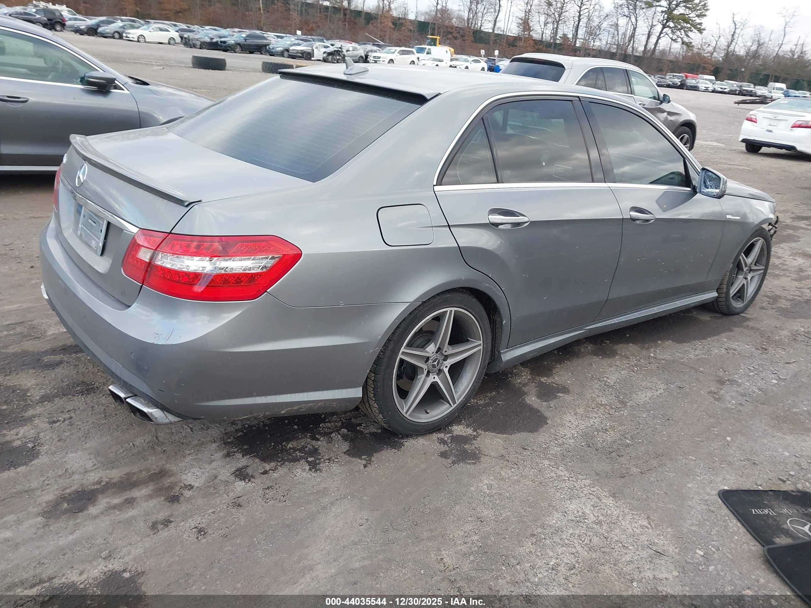 MERCEDES-BENZ E image 4