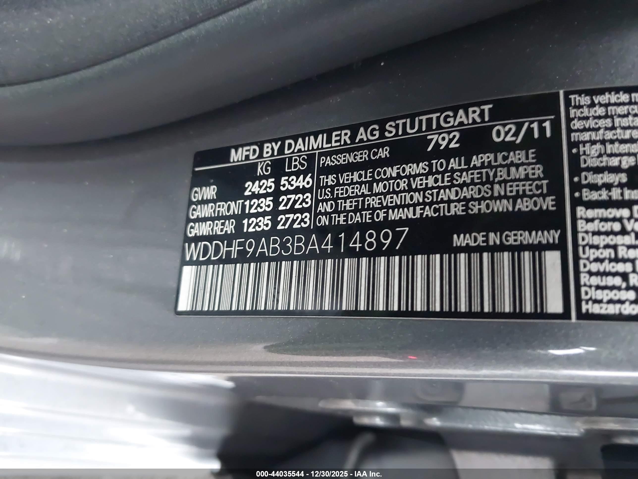MERCEDES-BENZ E image 9