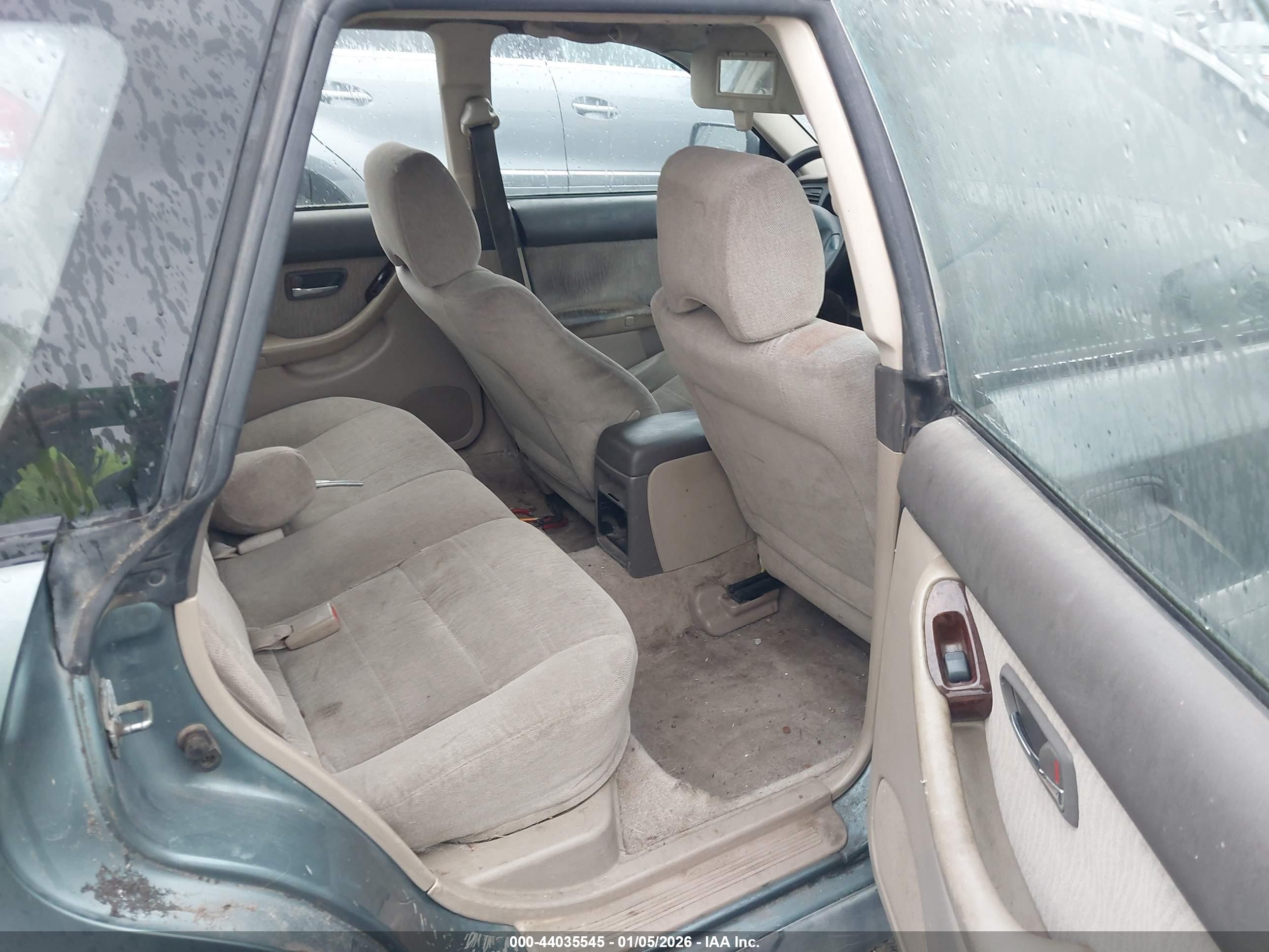SUBARU OUTBACK image 8