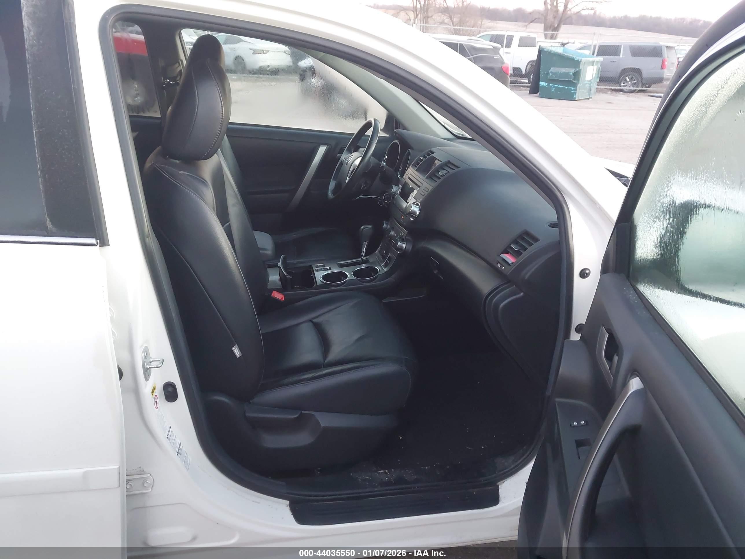 TOYOTA HIGHLANDER image 5