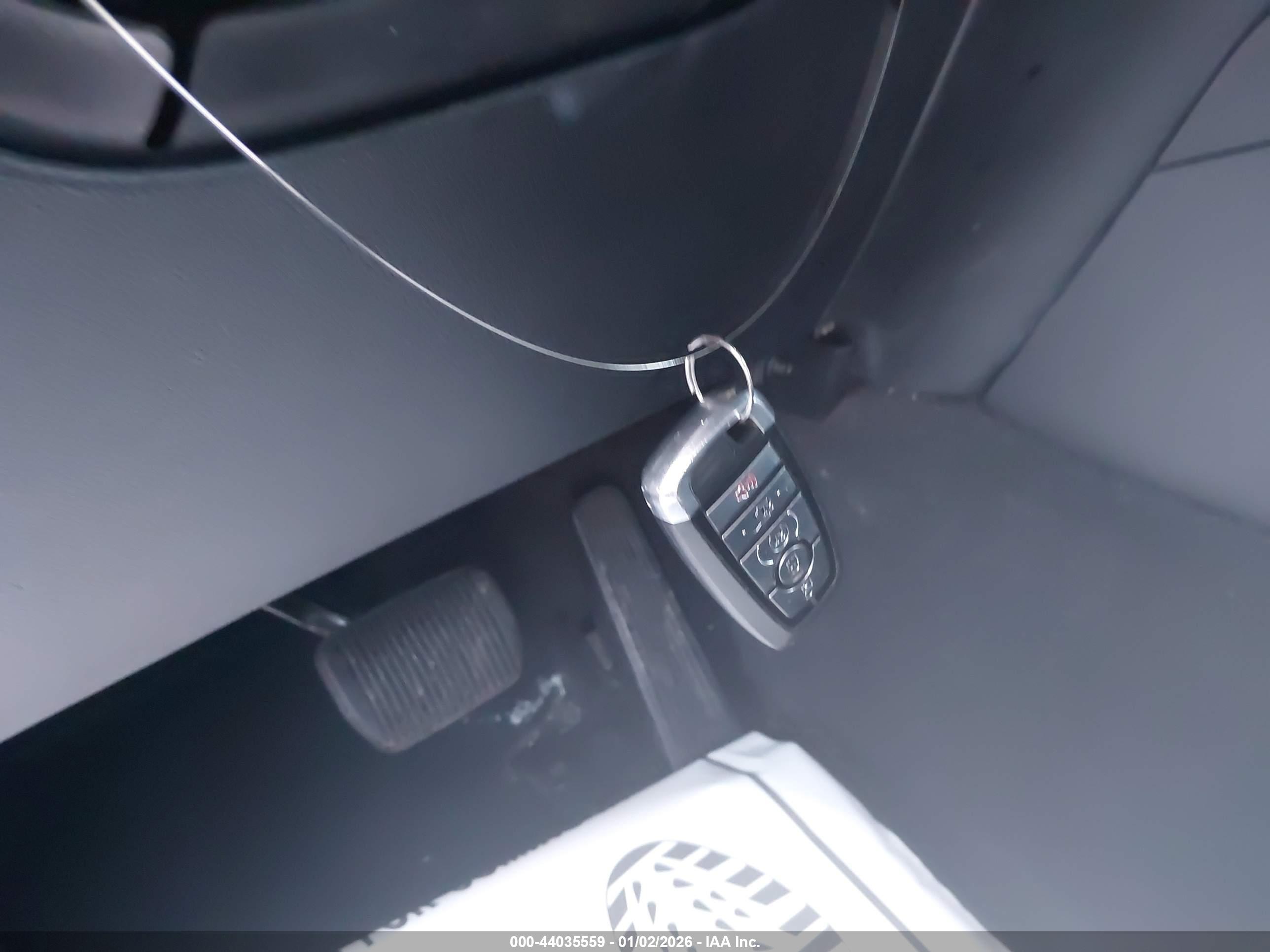 FORD EXPLORER image 11