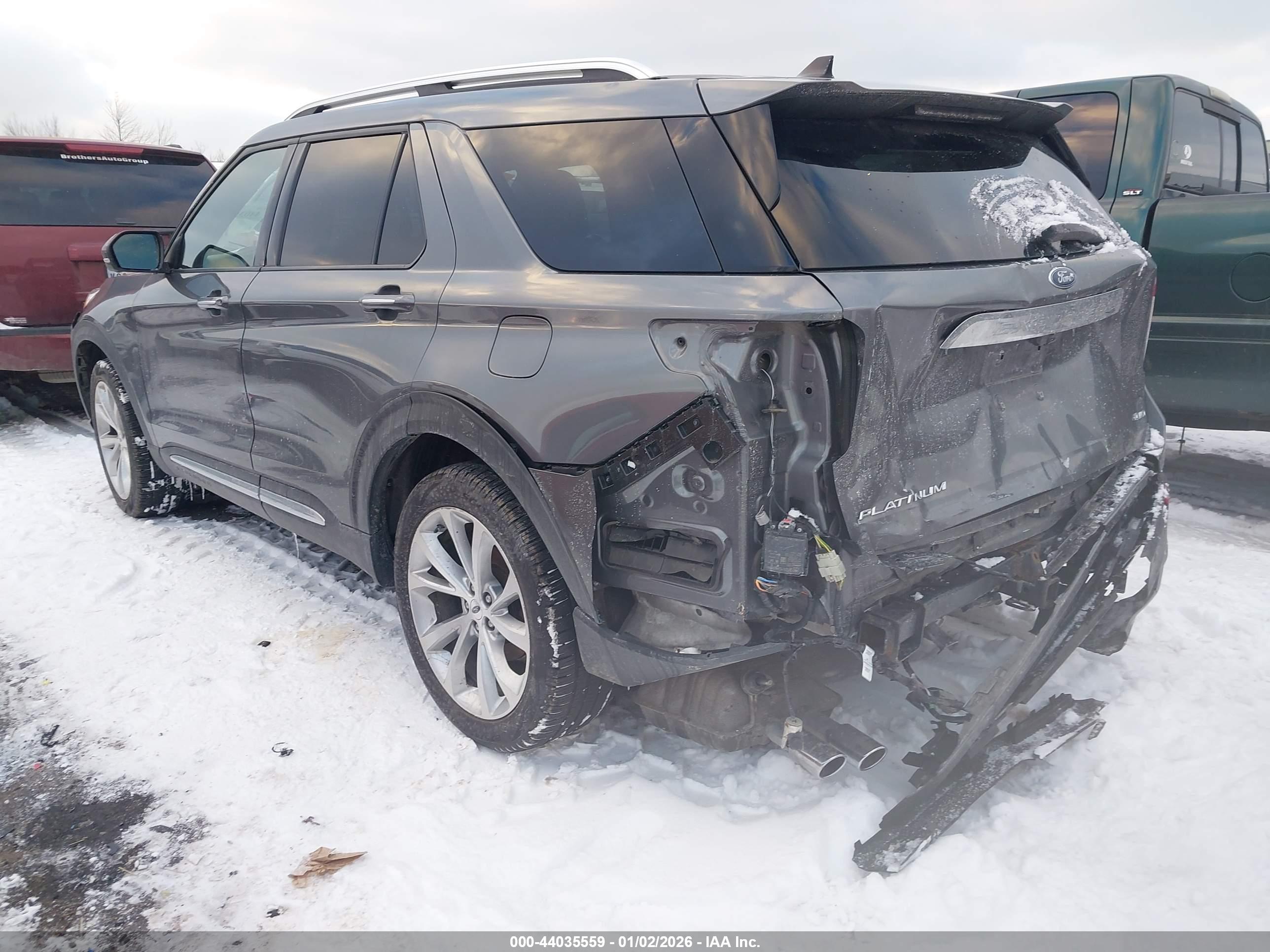 FORD EXPLORER image 3