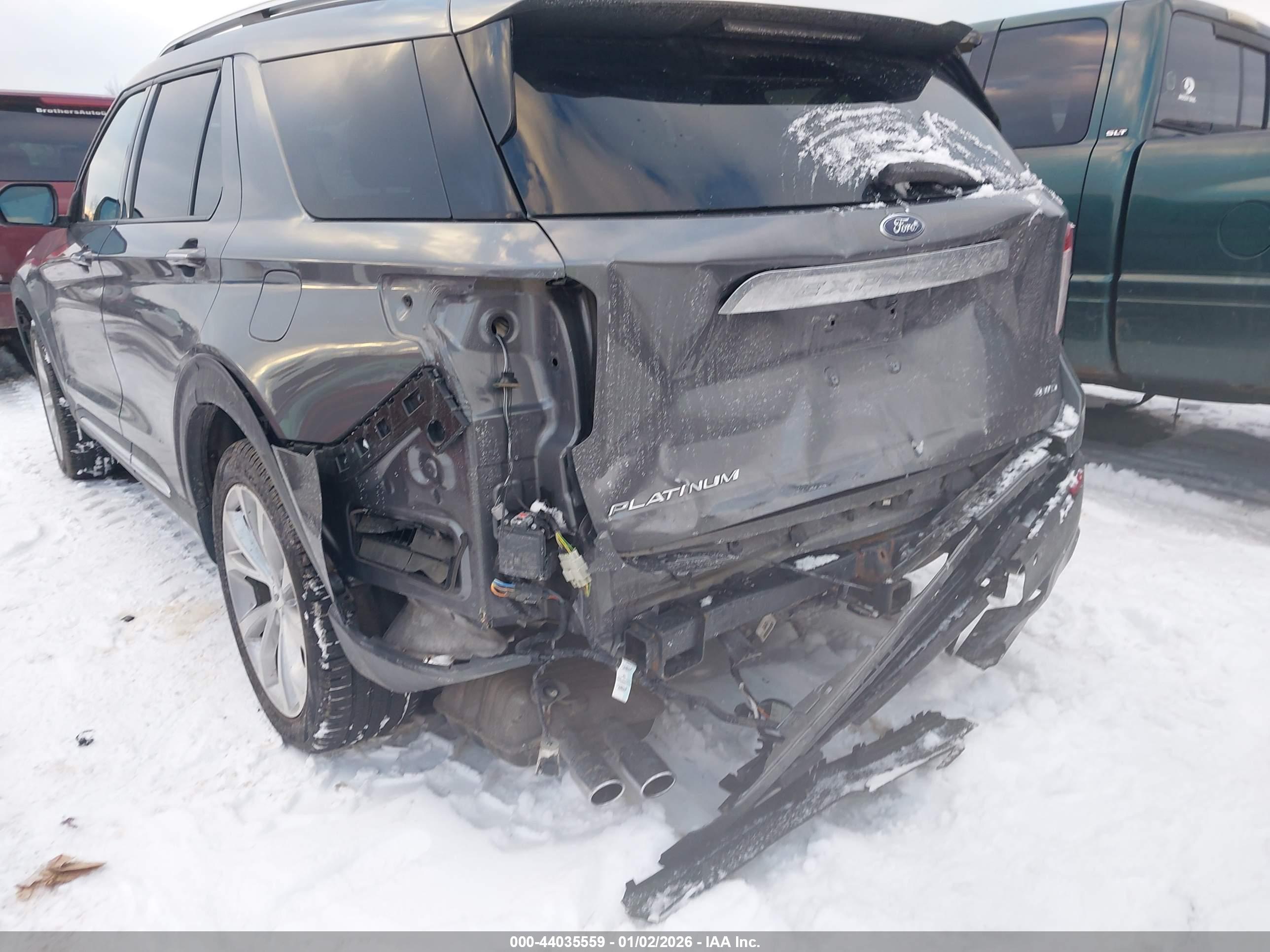 FORD EXPLORER image 6