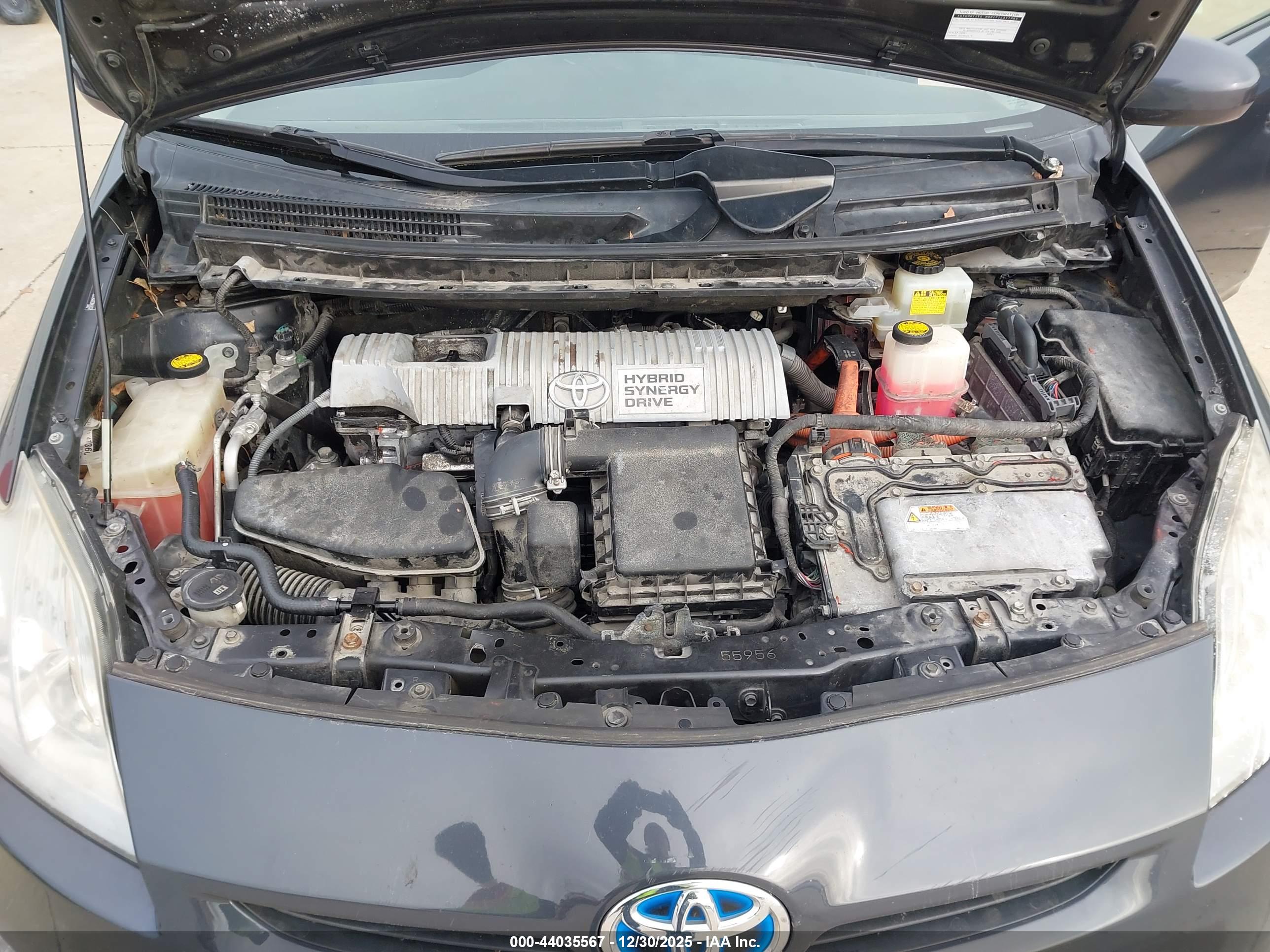 TOYOTA PRIUS image 10