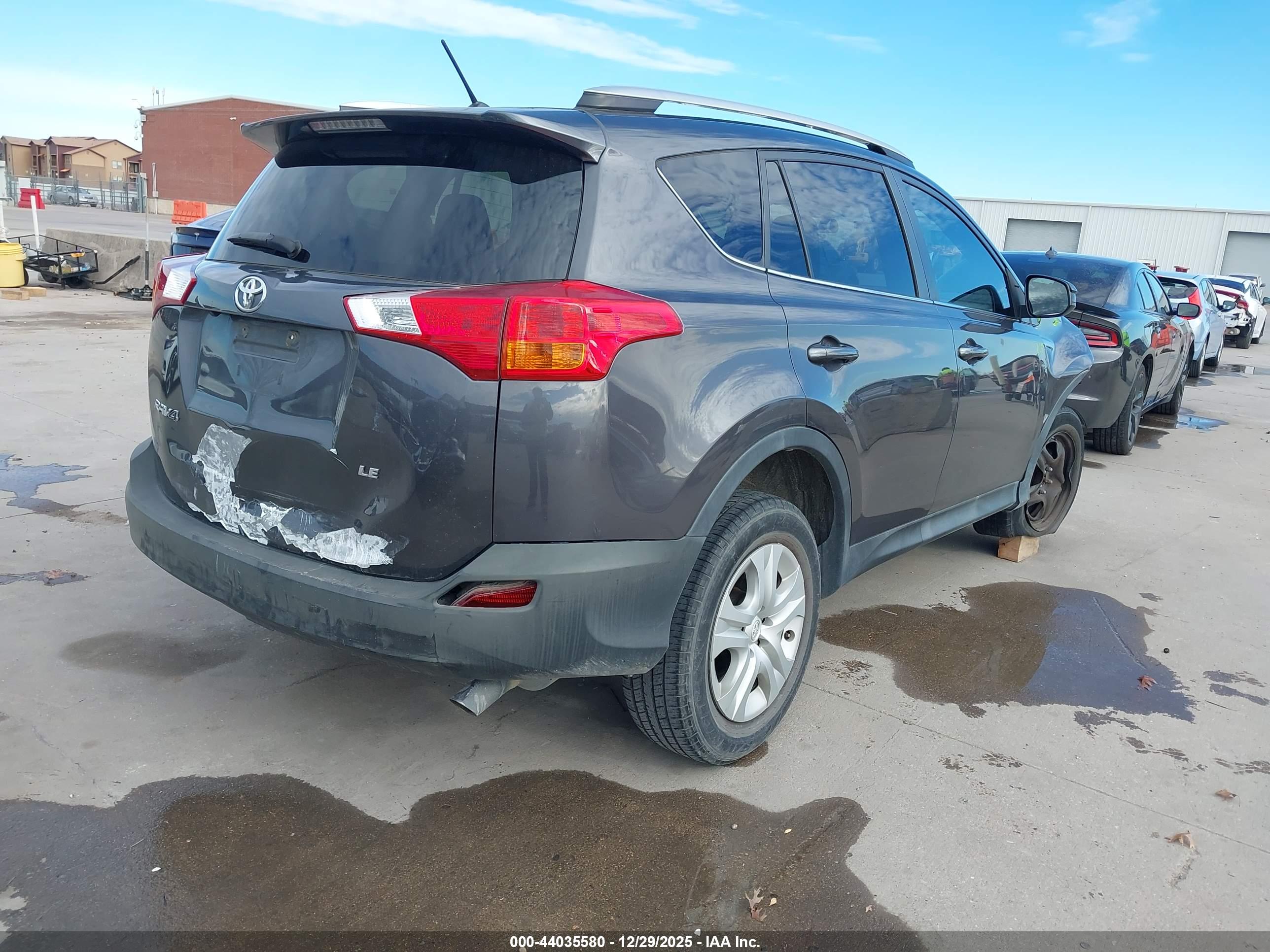 TOYOTA RAV4 image 4