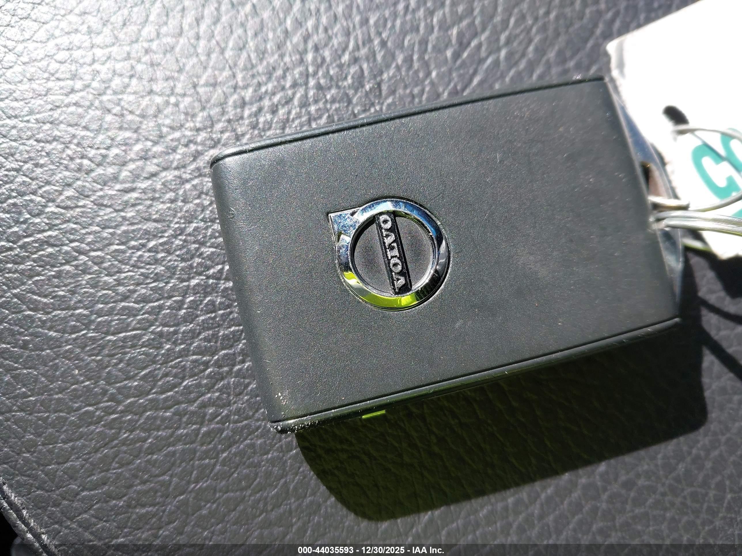 VOLVO XC90 image 11