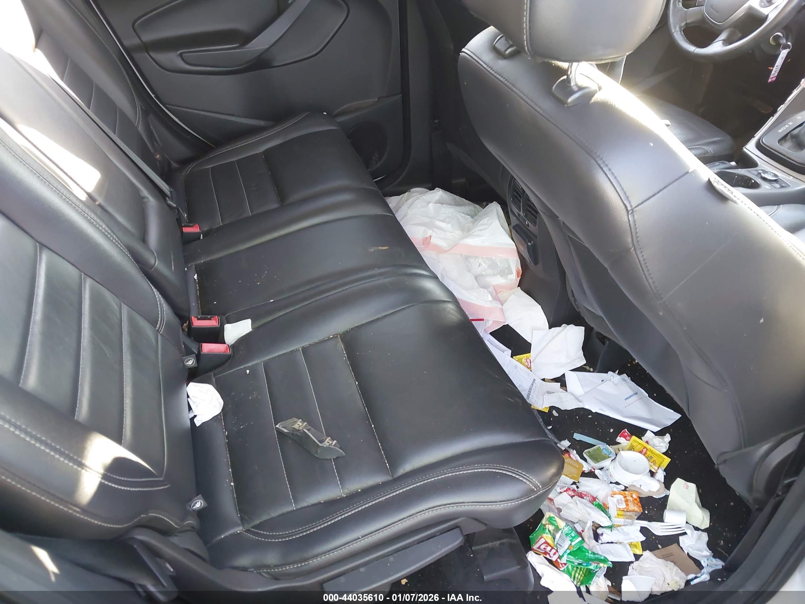 FORD ESCAPE image 8