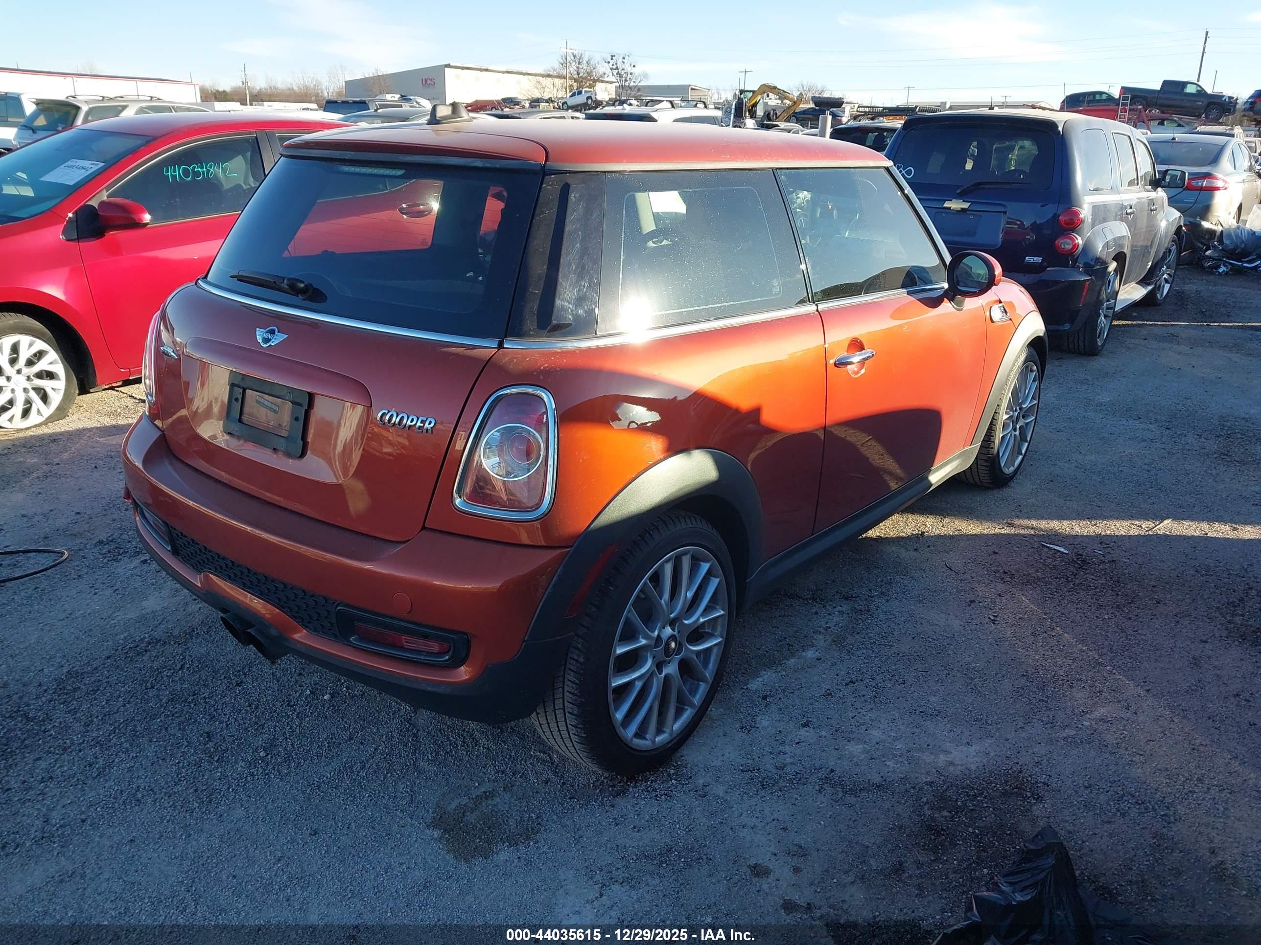 MINI COOPER image 4