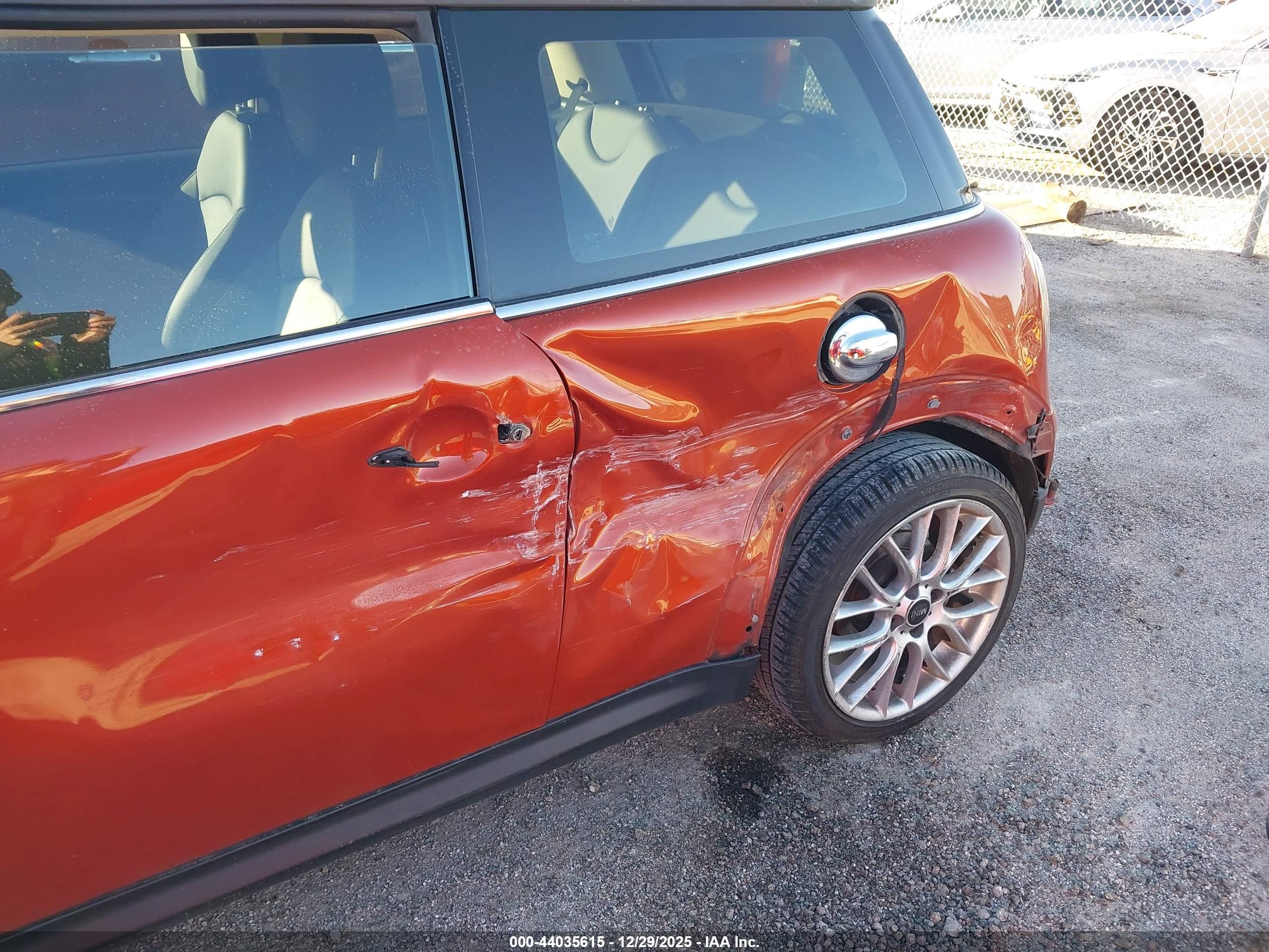 MINI COOPER image 6