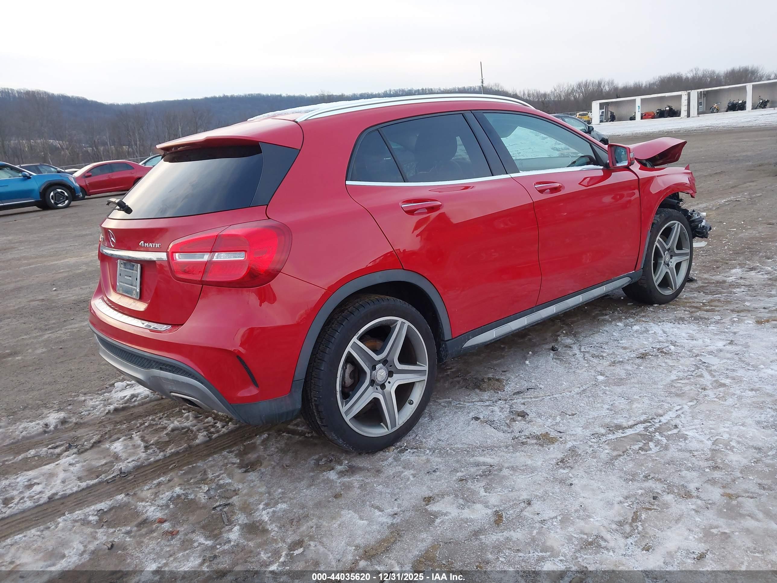 MERCEDES-BENZ GLA image 4