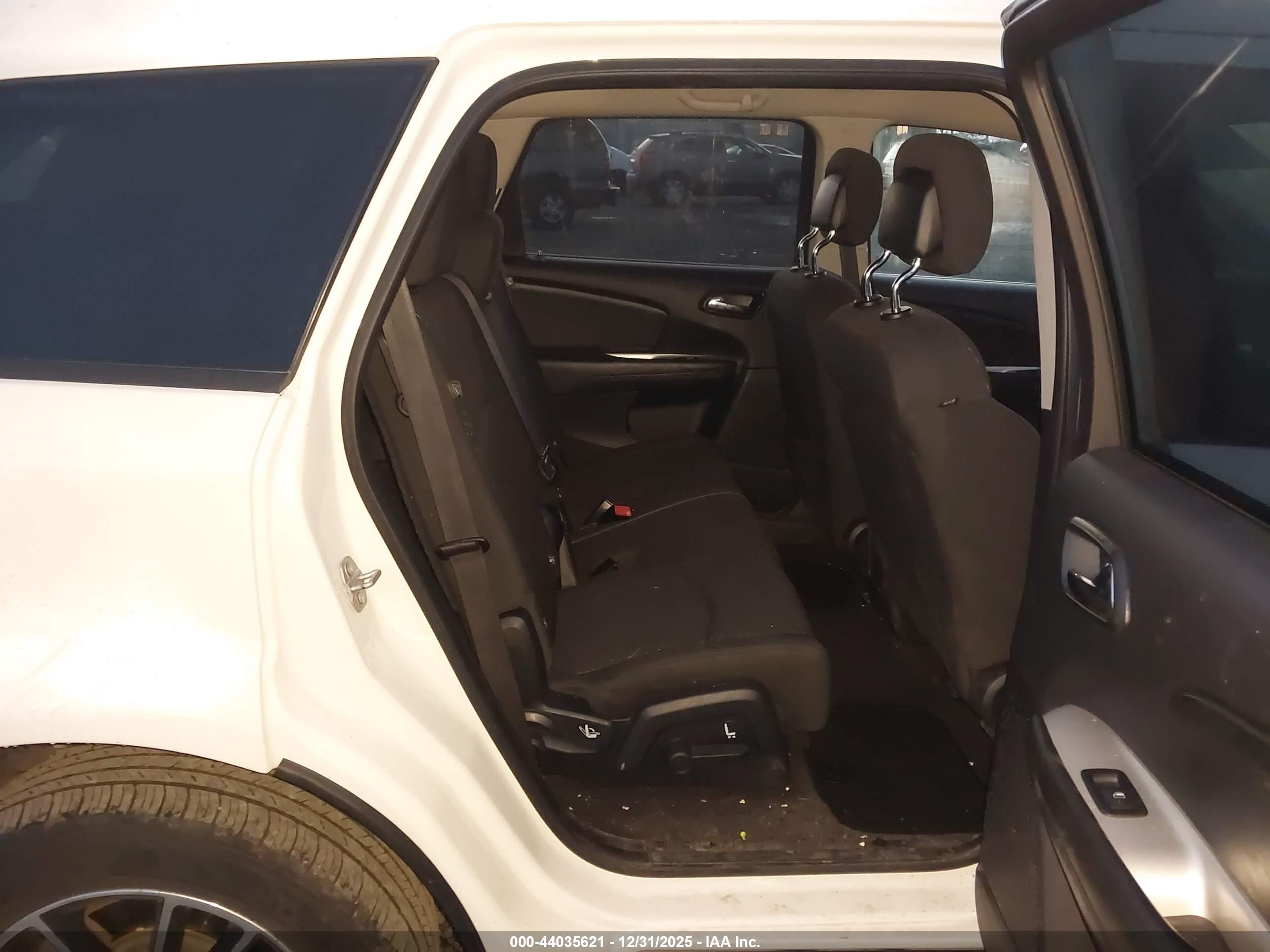 DODGE JOURNEY image 8
