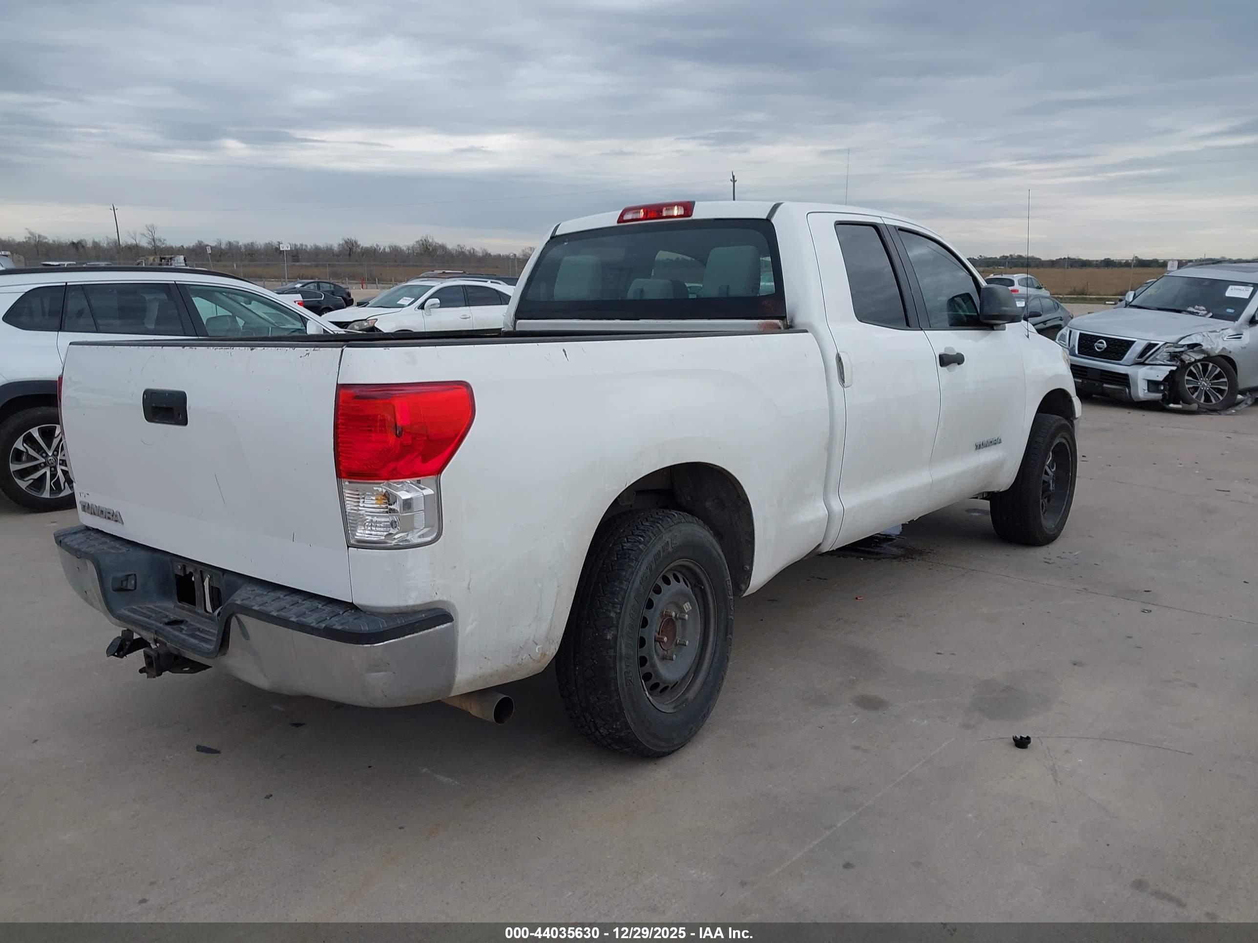 TOYOTA TUNDRA image 4