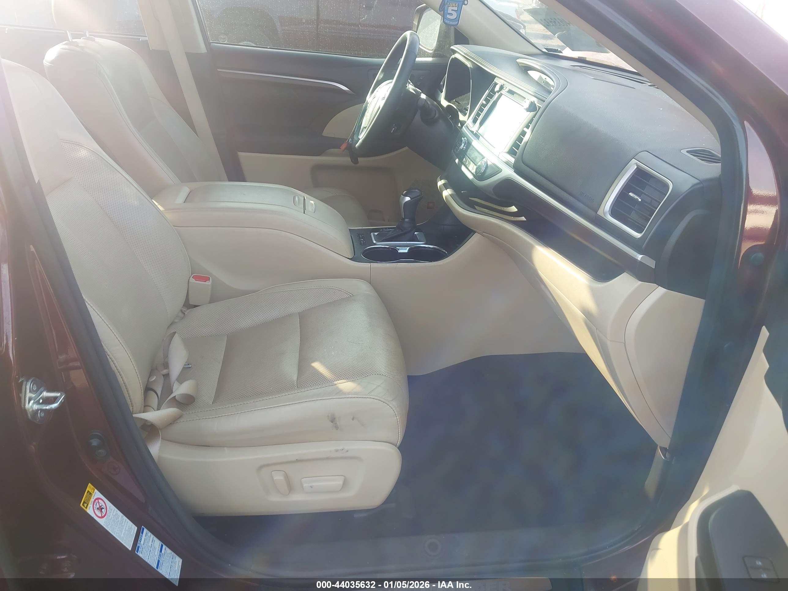 TOYOTA HIGHLANDER image 5