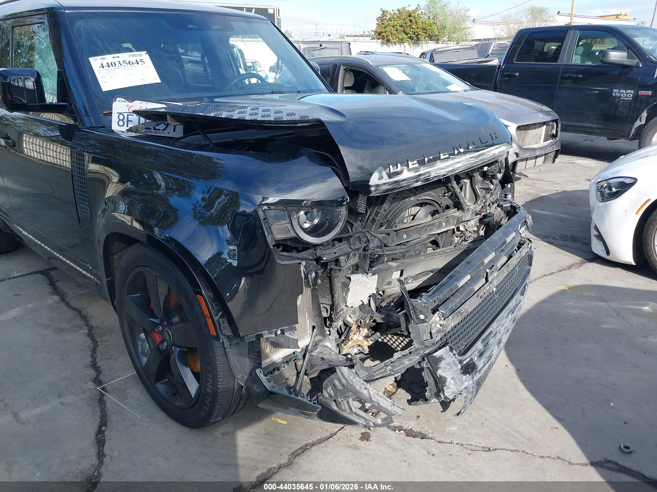 LAND ROVER image 6