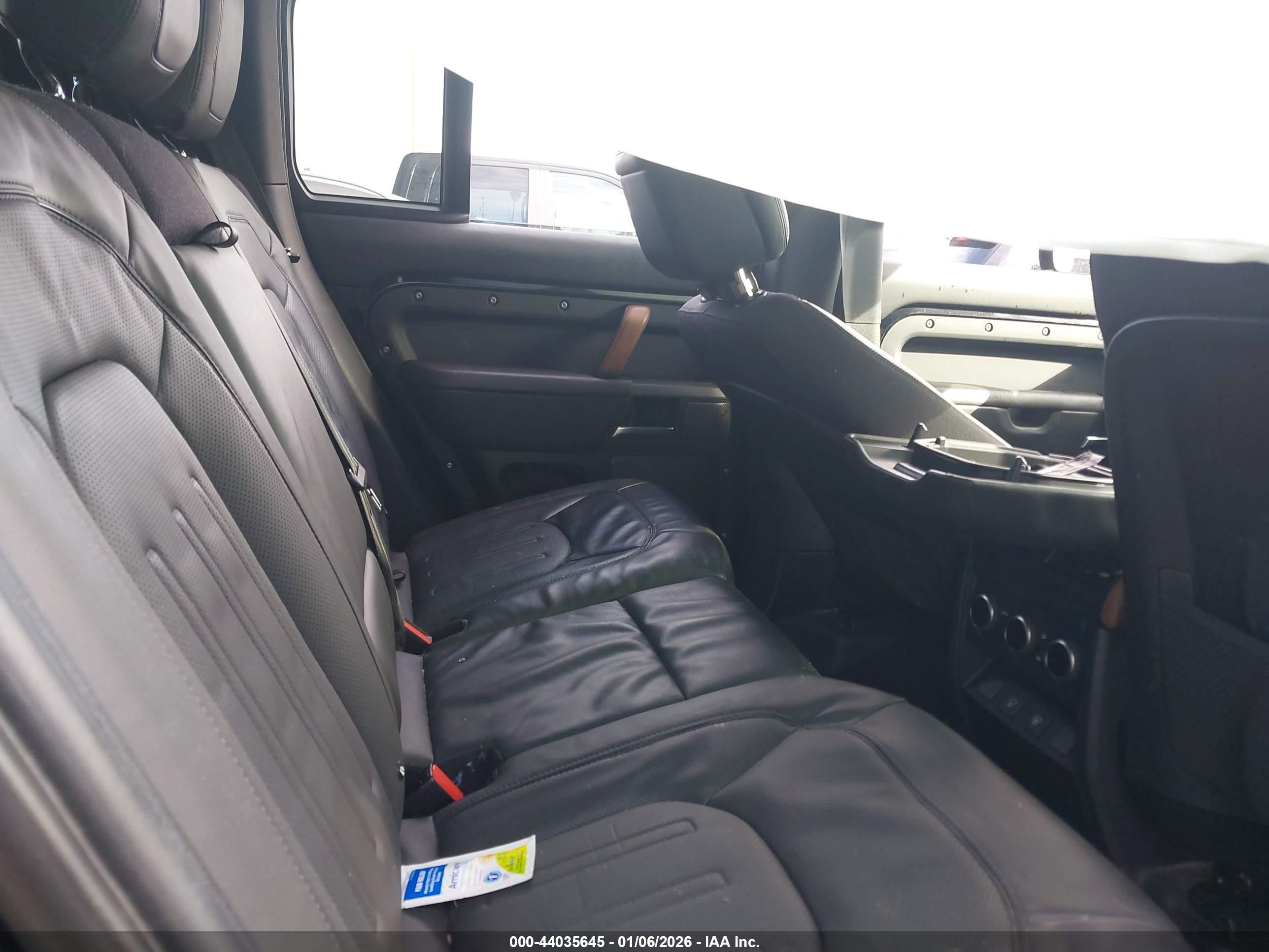 LAND ROVER image 8