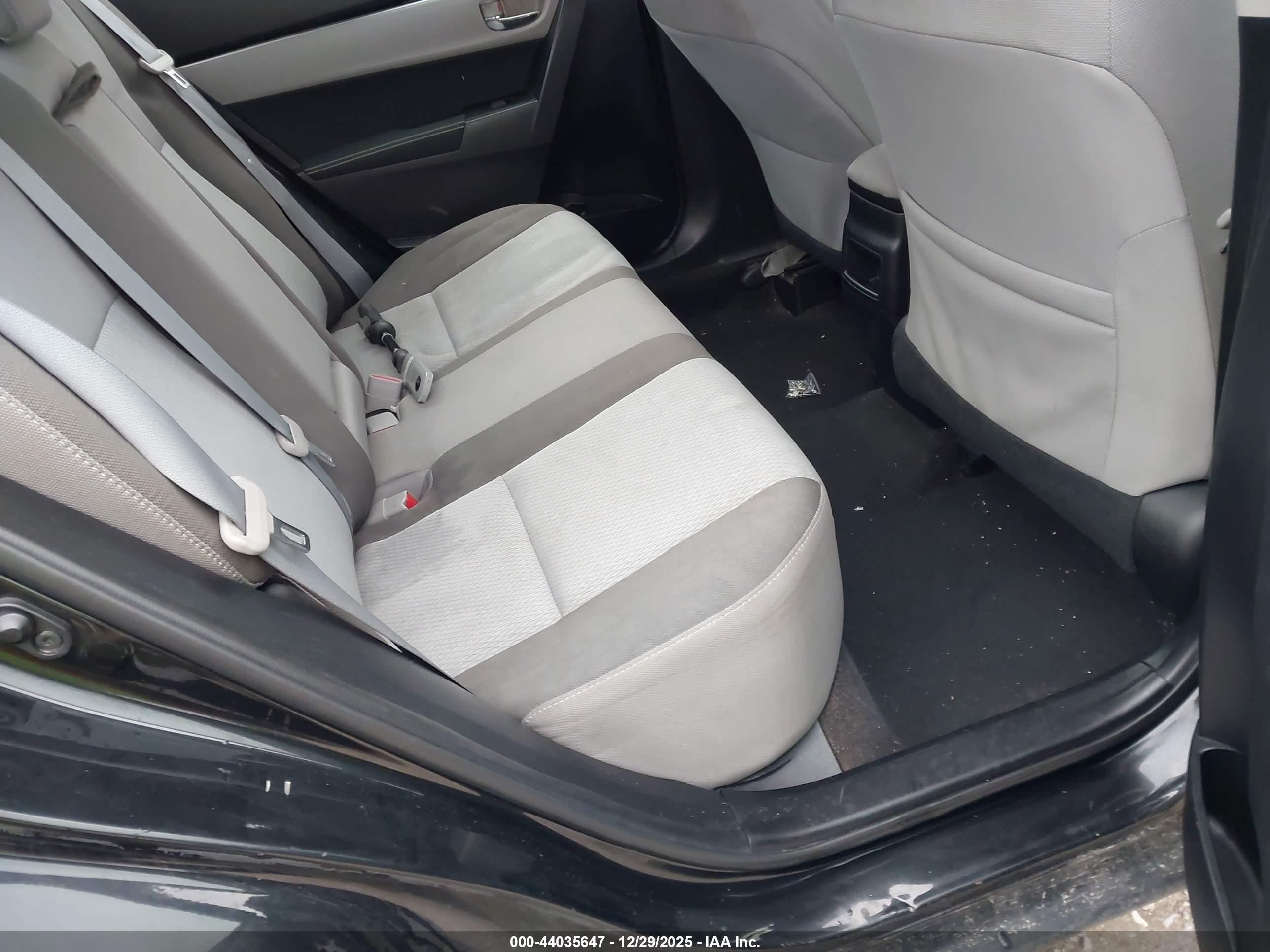 TOYOTA COROLLA image 8