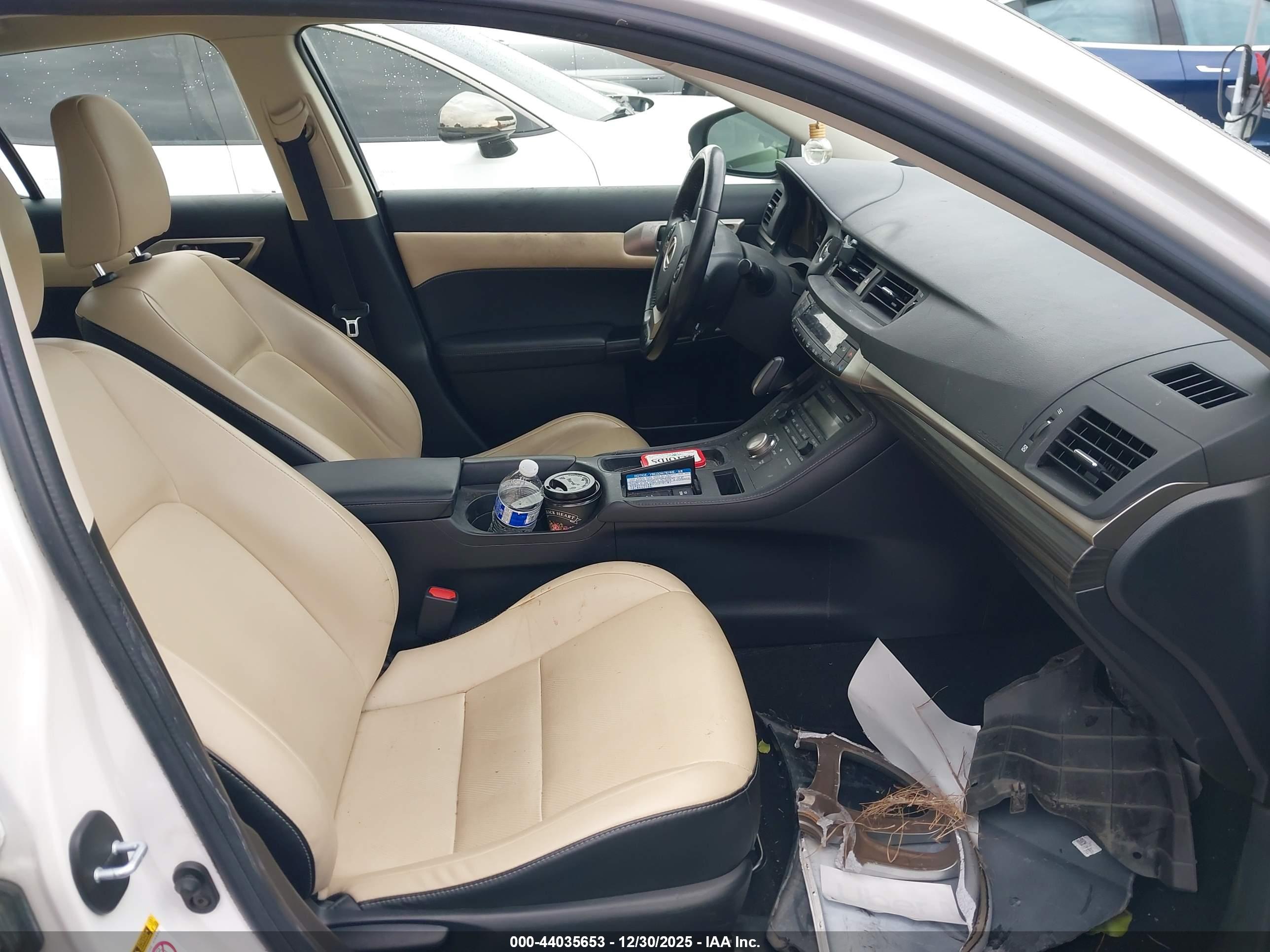 LEXUS CT image 5