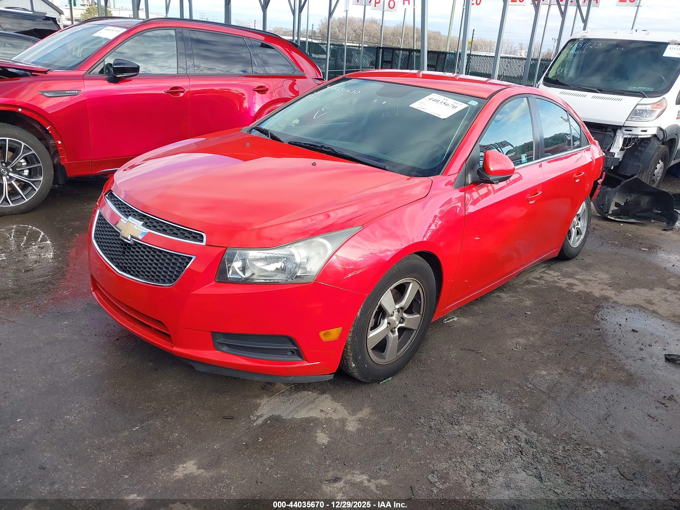 CHEVROLET CRUZE image 2