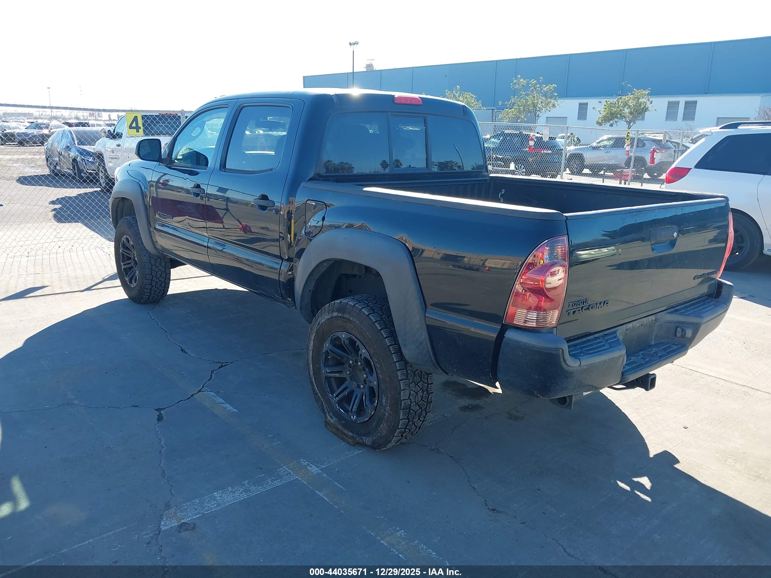 TOYOTA TACOMA image 3