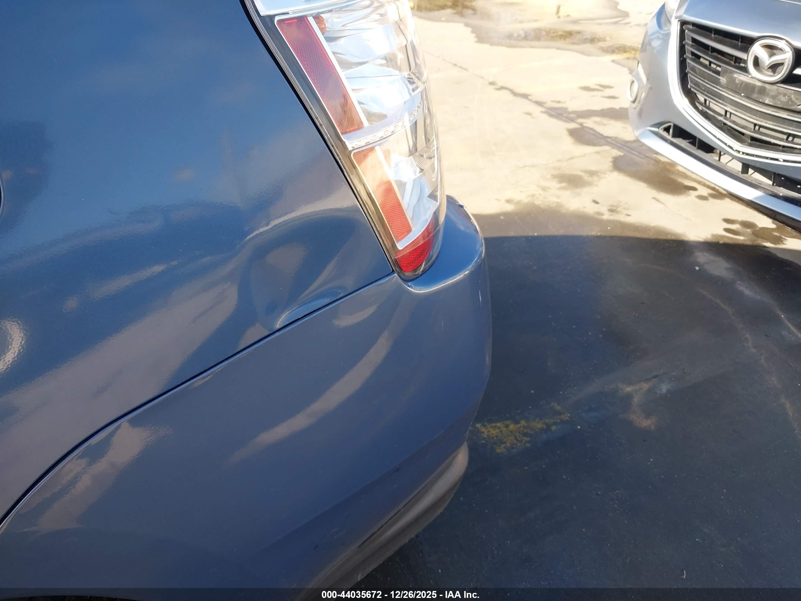 TOYOTA PRIUS image 6