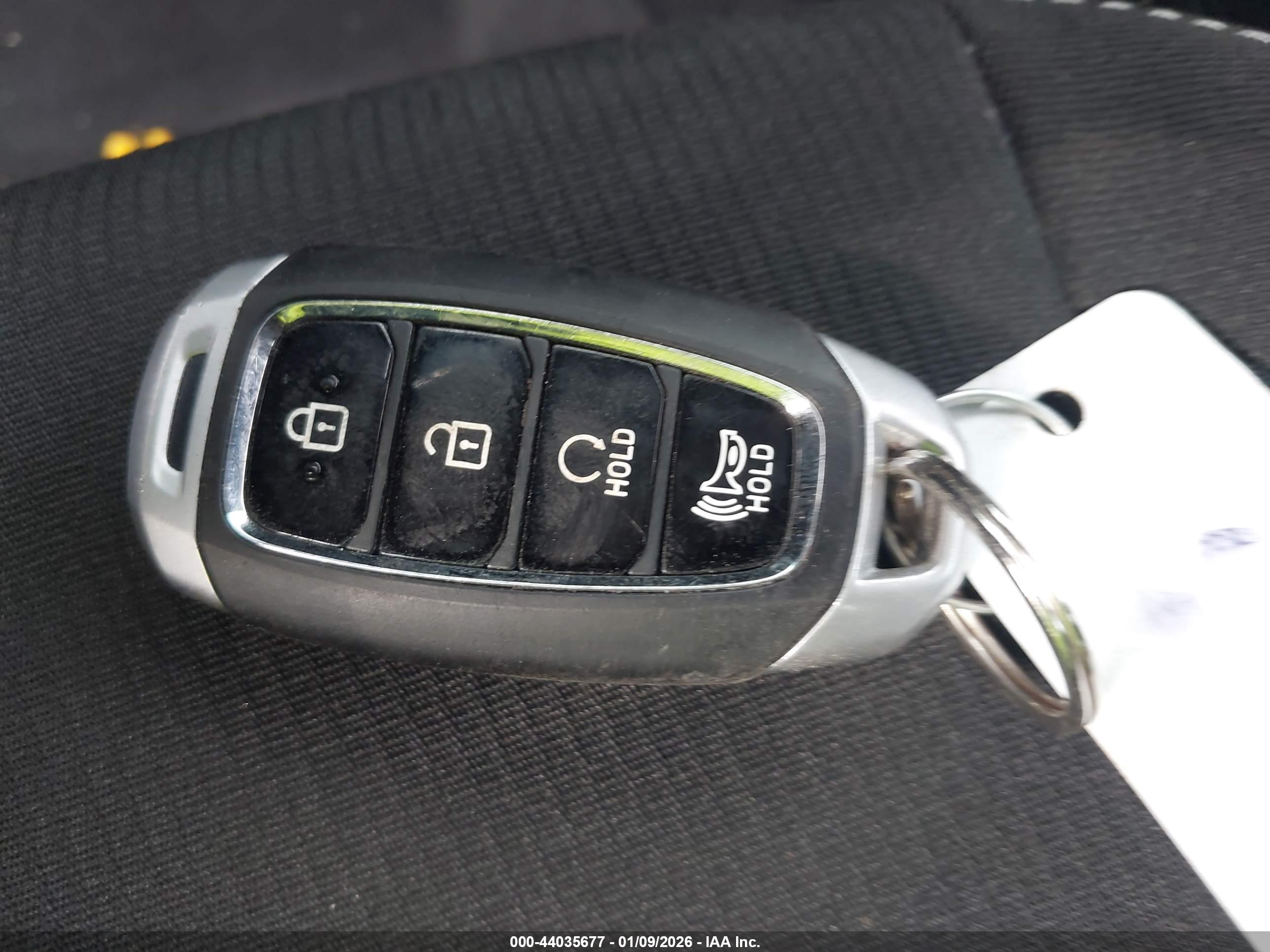 HYUNDAI VENUE image 11