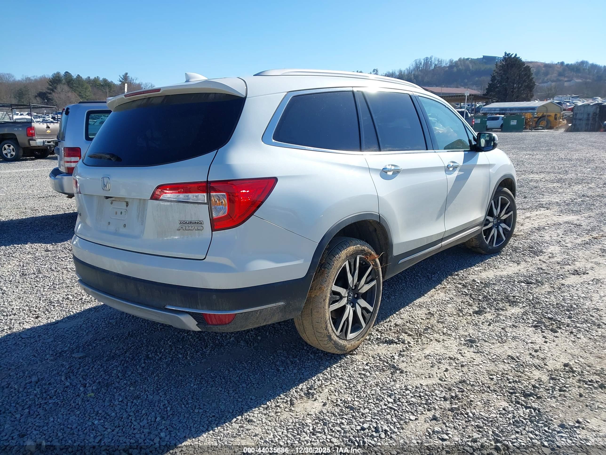 HONDA PILOT image 4