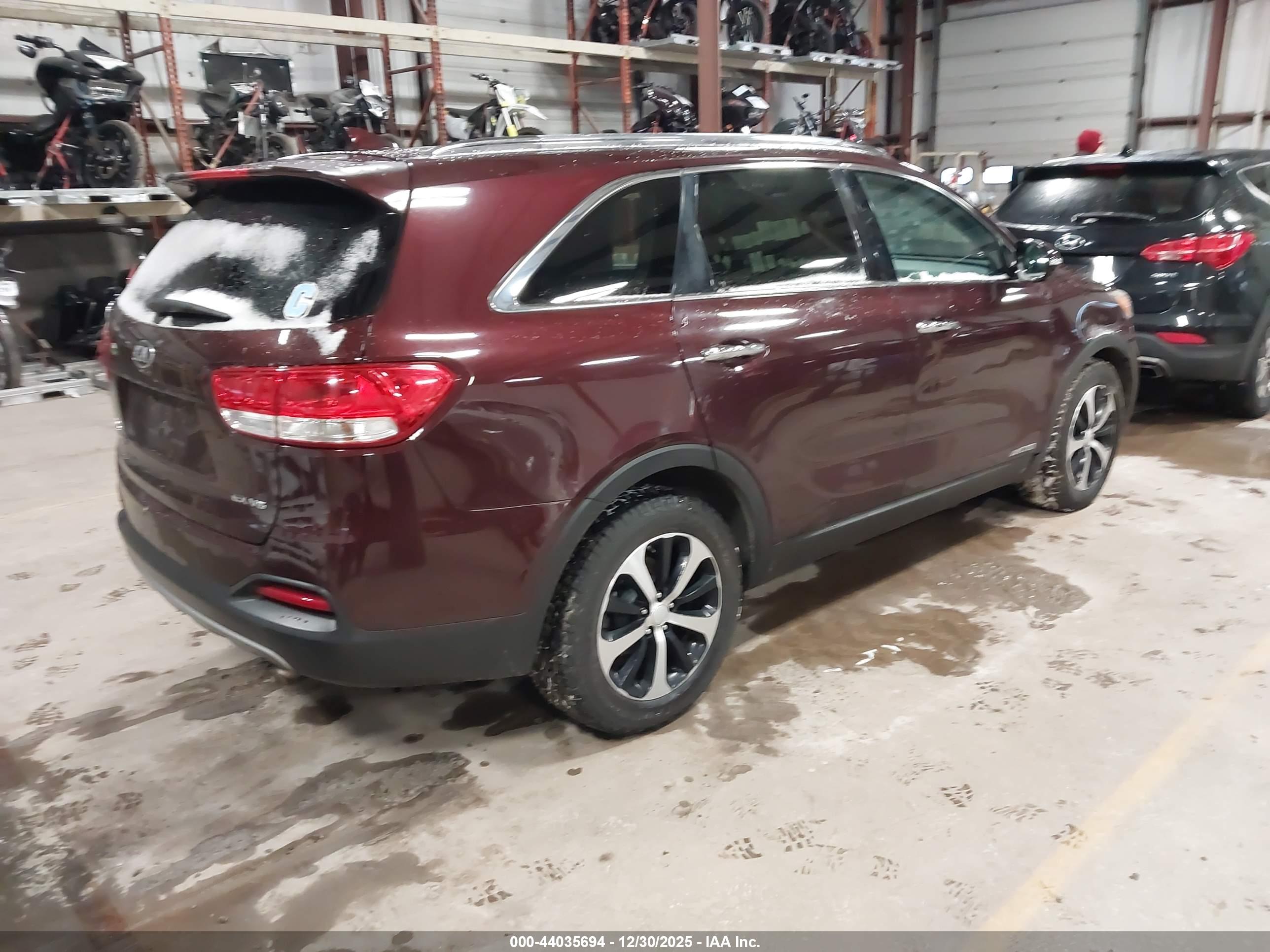 KIA SORENTO image 4