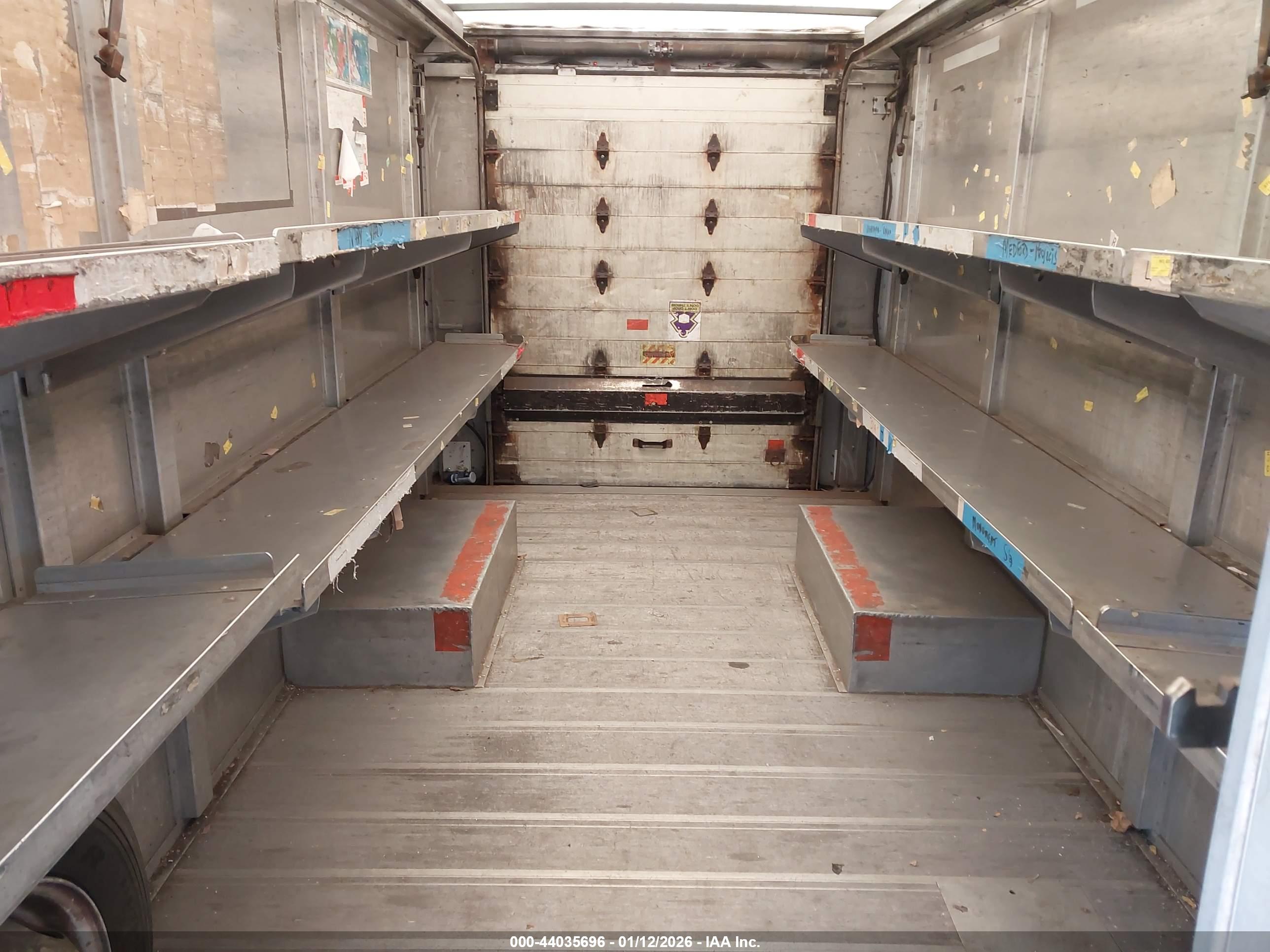 FREIGHTLINER CHASSIS image 7