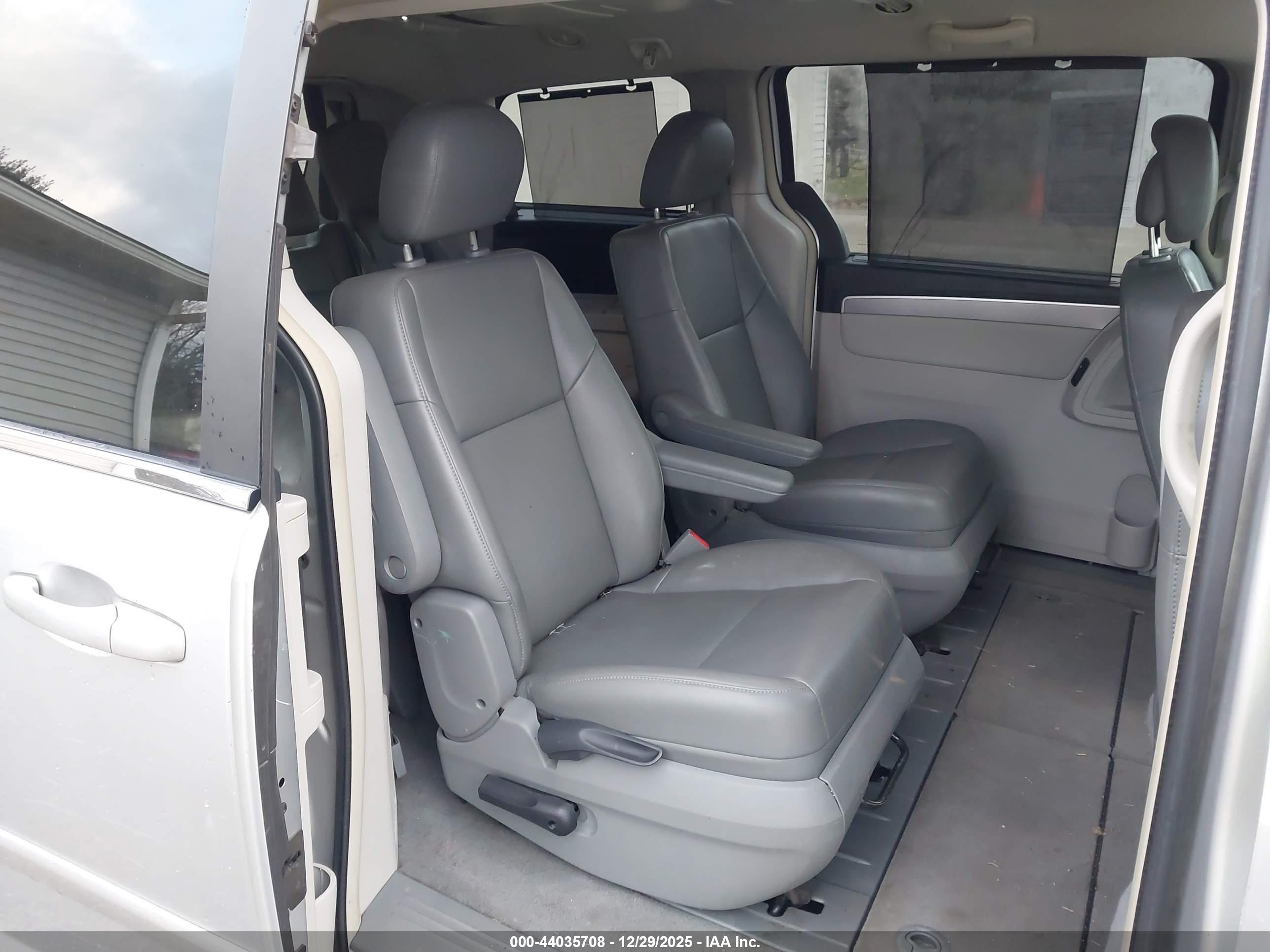 VOLKSWAGEN ROUTAN image 8