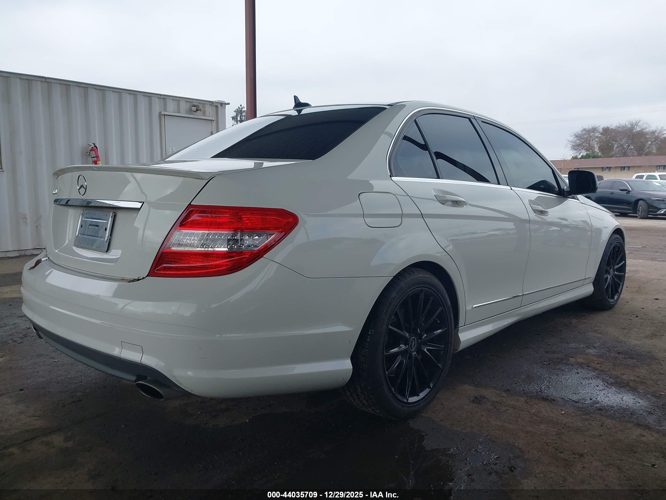 MERCEDES-BENZ C image 4