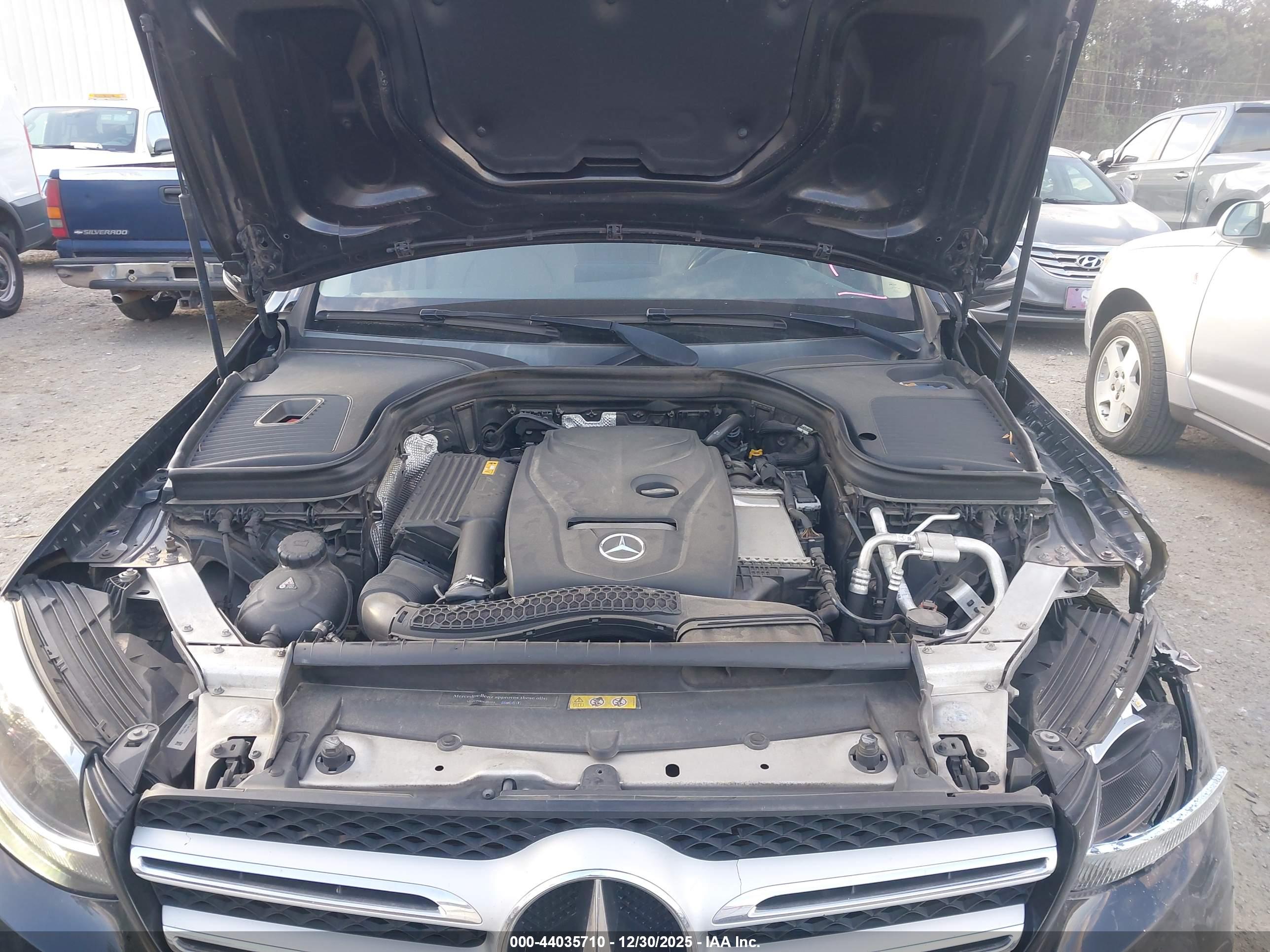 MERCEDES-BENZ GLC image 10