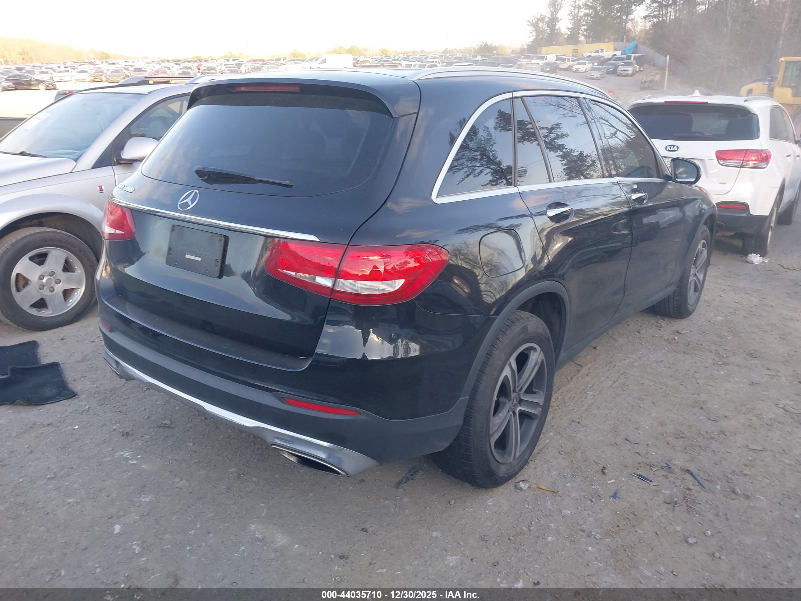 MERCEDES-BENZ GLC image 4