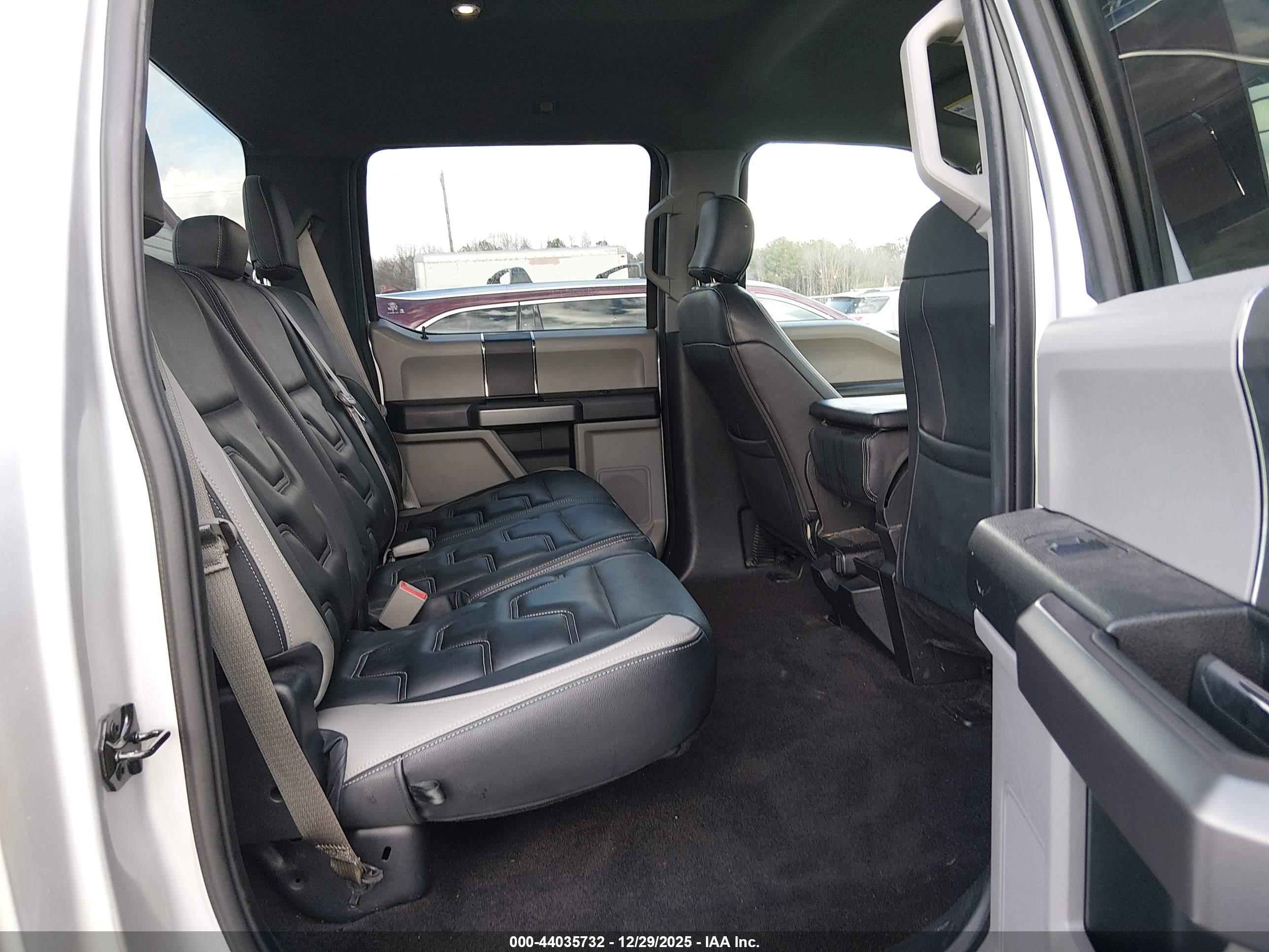 FORD F-150 image 8