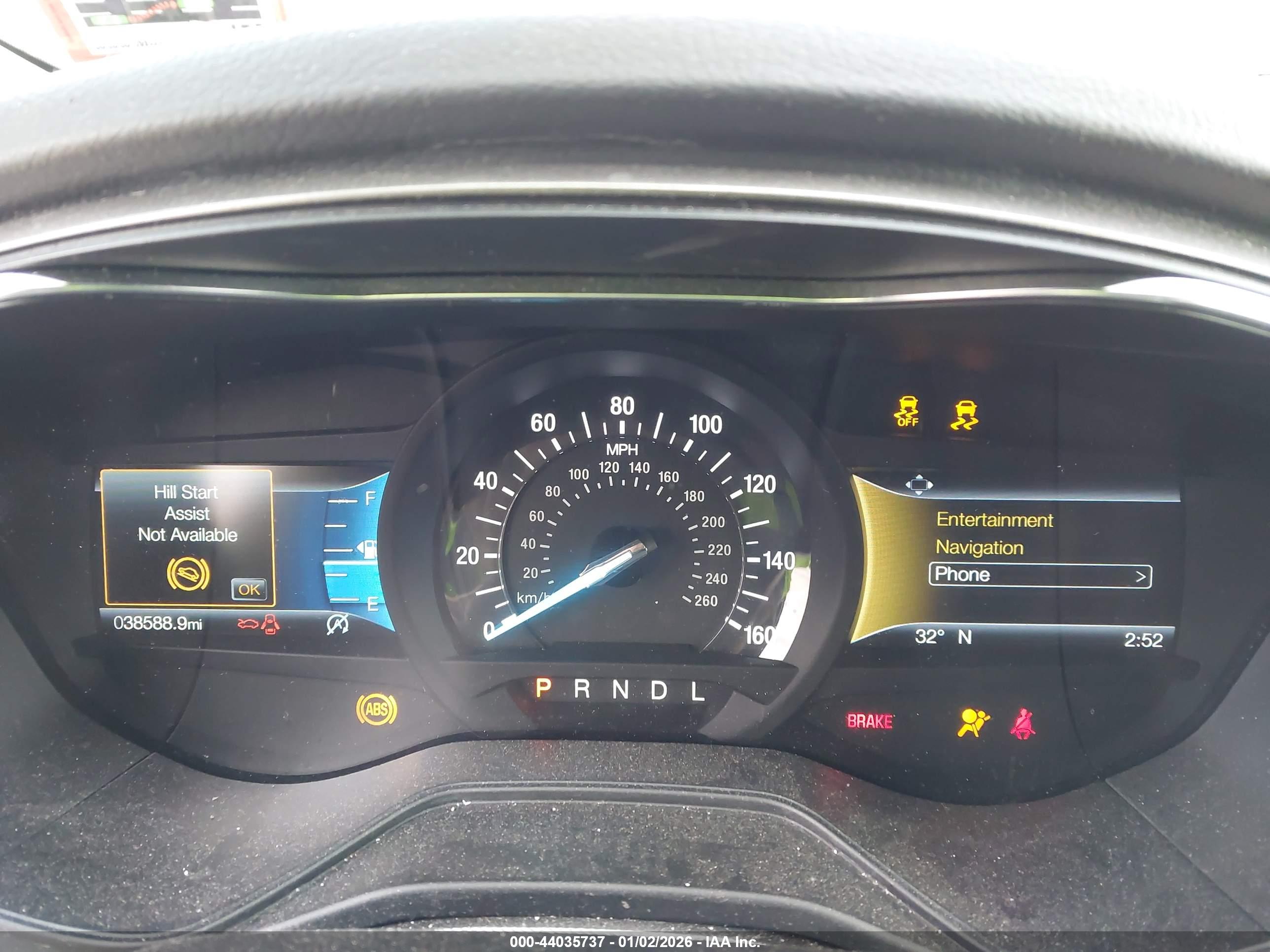 FORD FUSION image 7