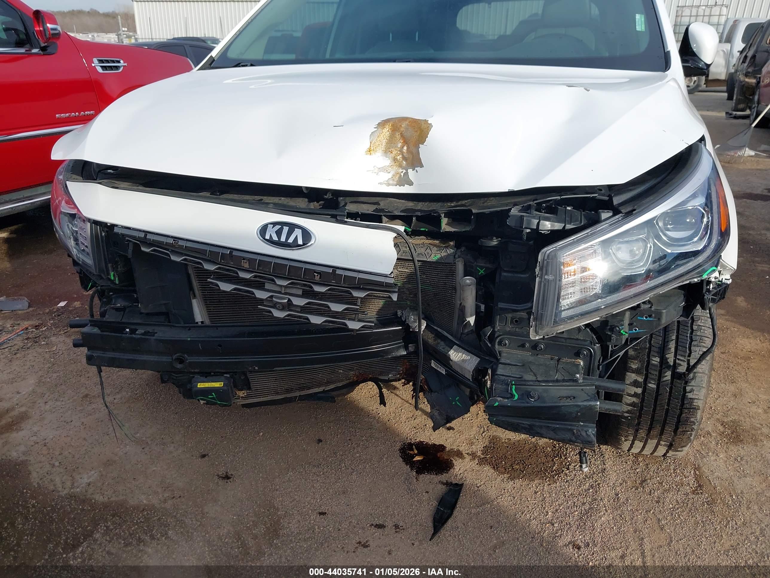 KIA SEDONA image 6