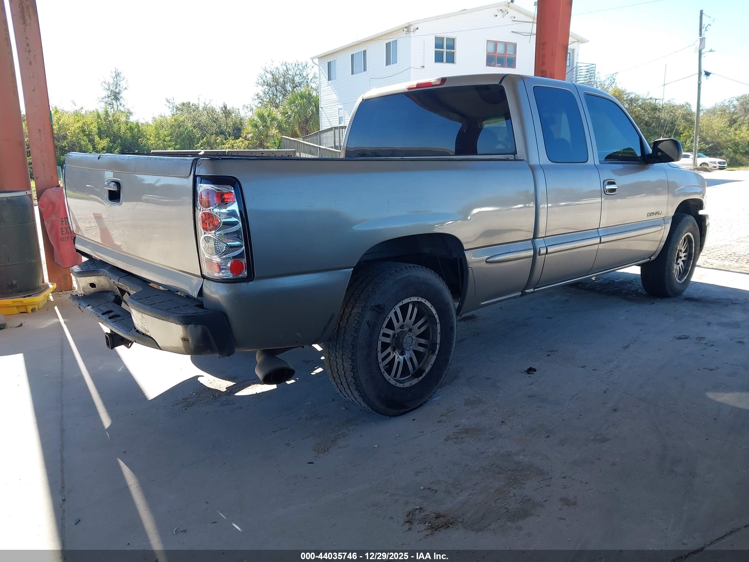 GMC SIERRA image 4