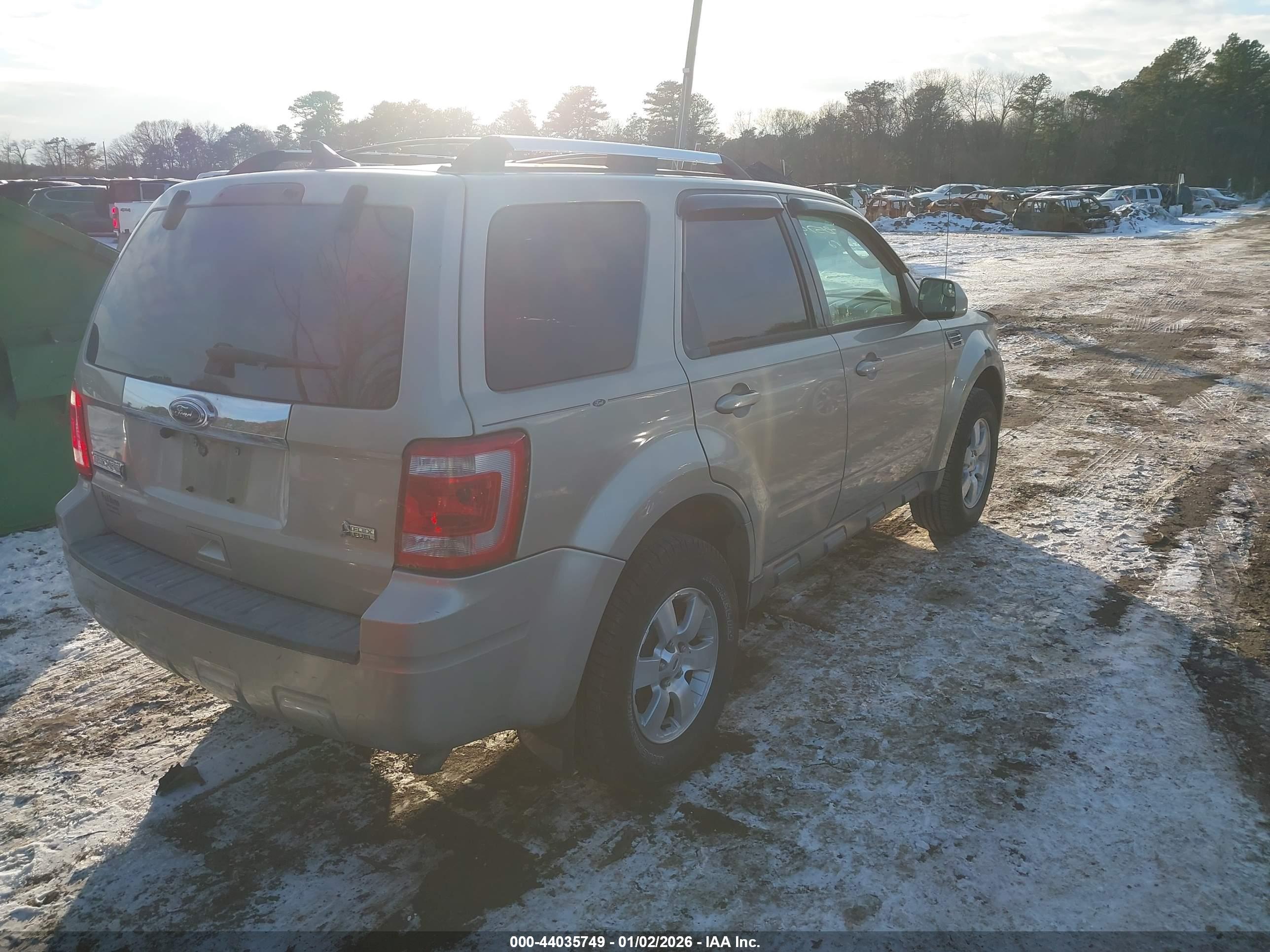 FORD ESCAPE image 4