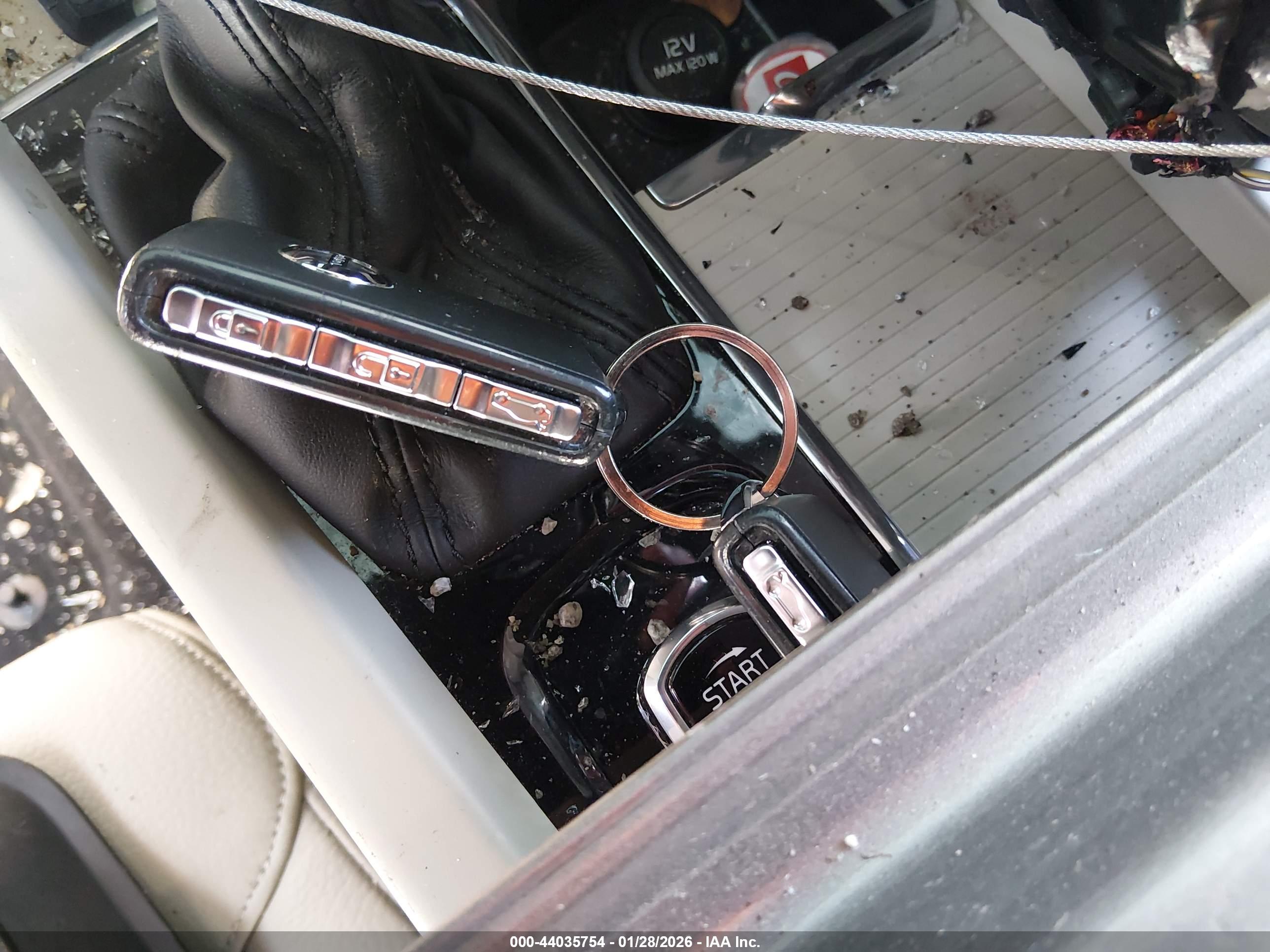 VOLVO S60 image 11