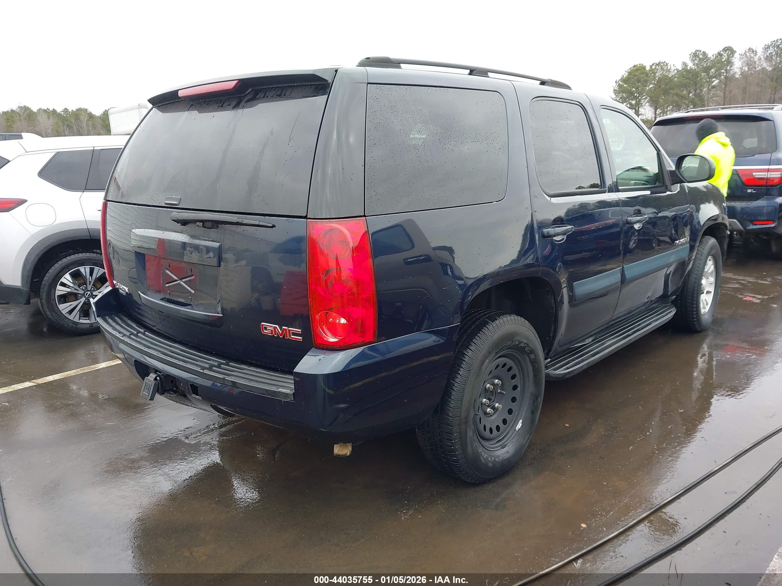 GMC YUKON image 4