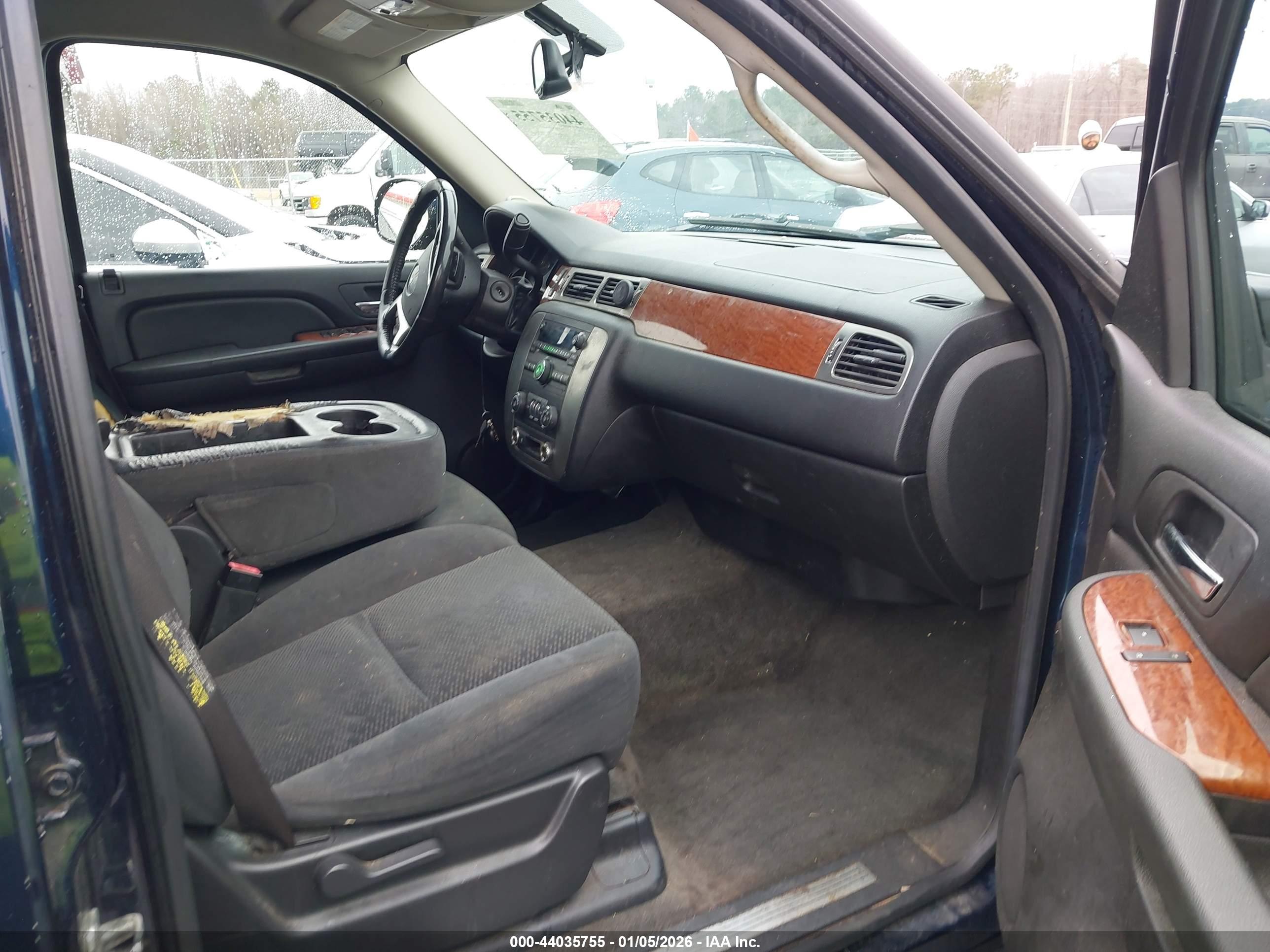 GMC YUKON image 5