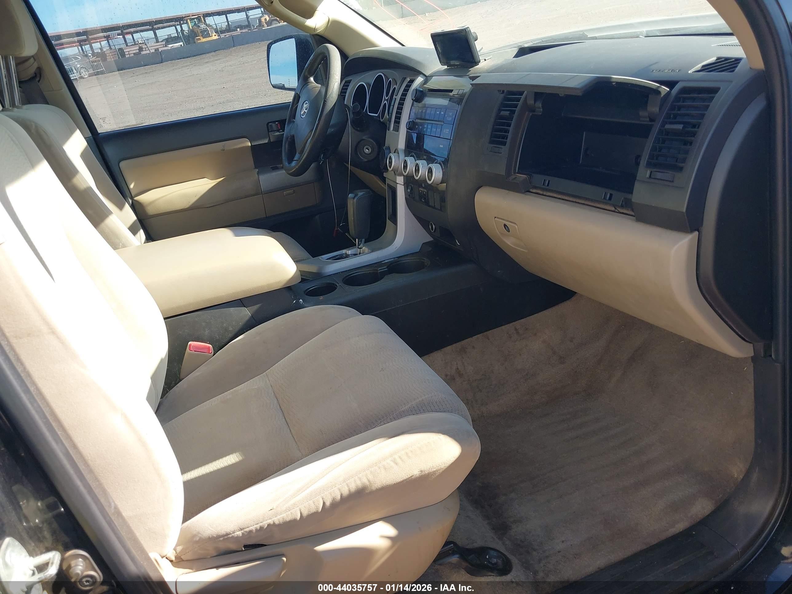 TOYOTA SEQUOIA image 5