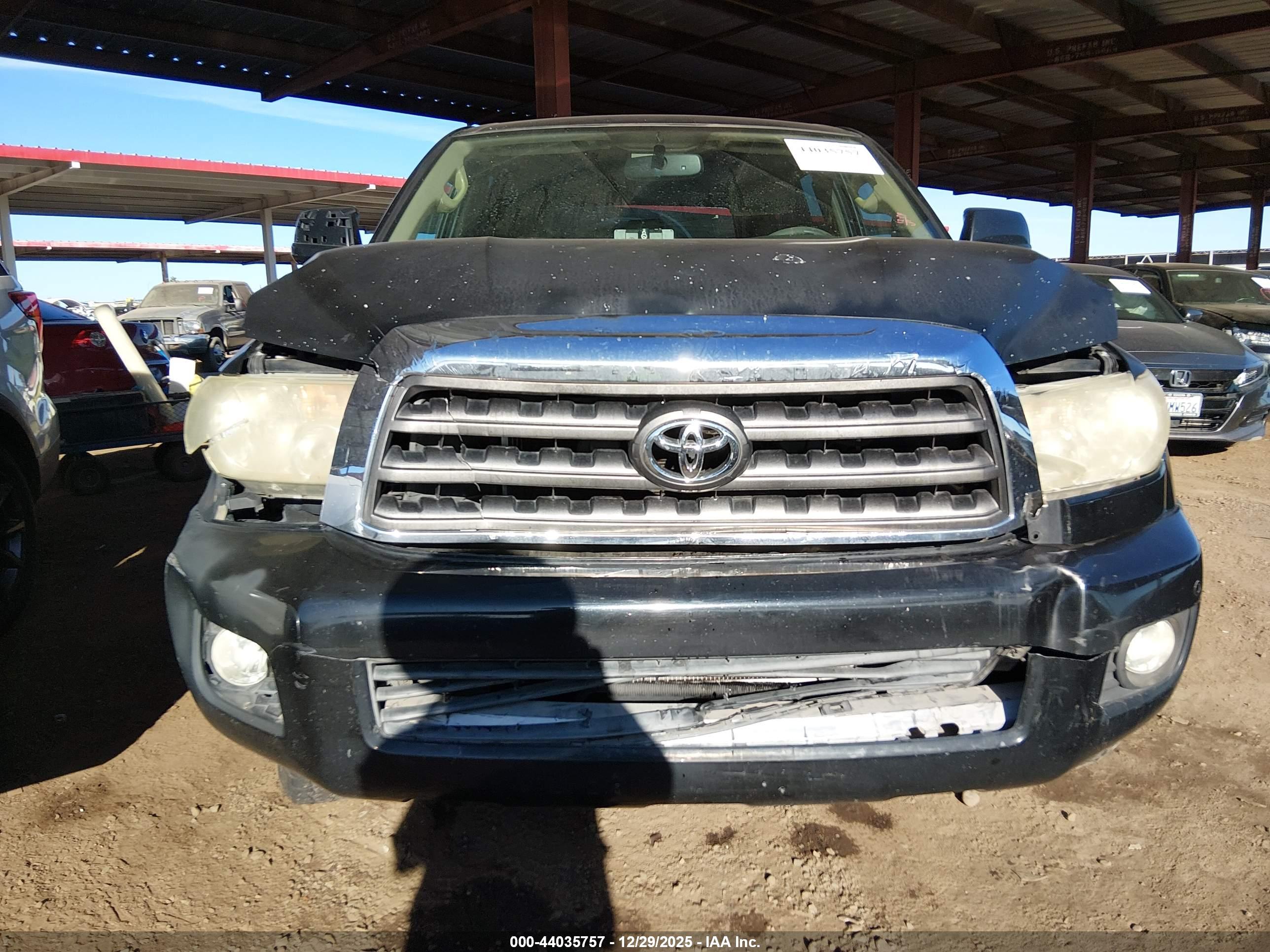 TOYOTA SEQUOIA image 6