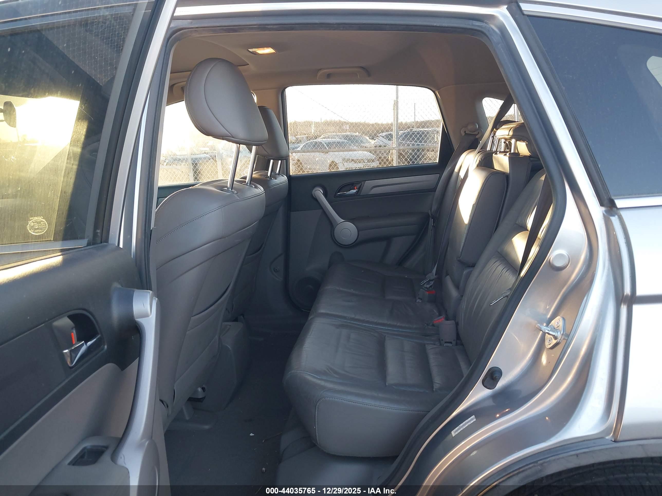 HONDA CR-V image 8